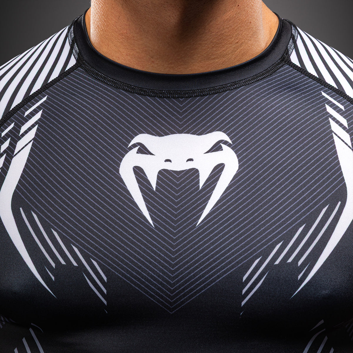 Venum No-Gi 6.0 Rashguard Manga Larga - Negro/Blanco