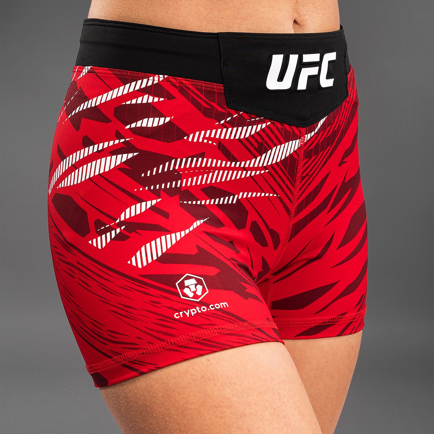 UFC Fusion by Venum Authentic Fight Night Vale Tudo Shorts para Mujer - Ajuste Corto - Rojo