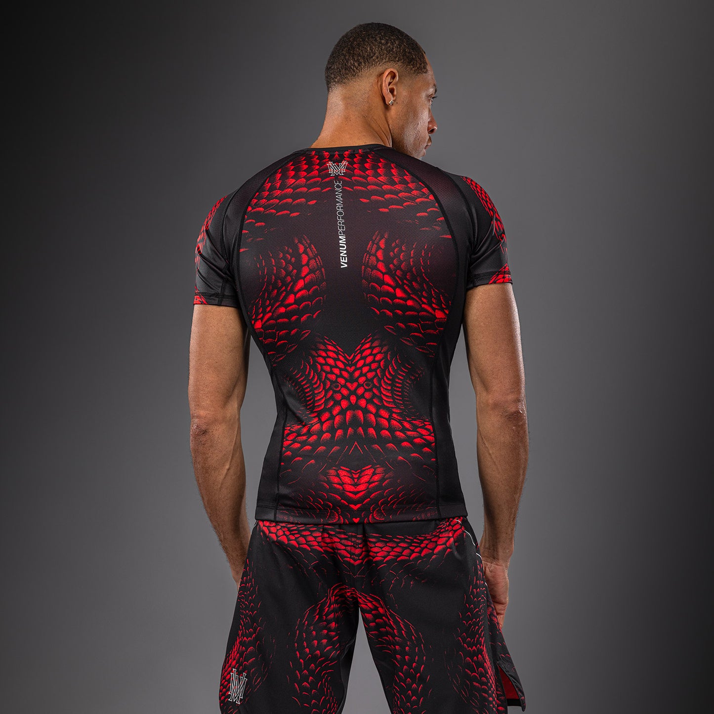 Venum Matupa Rashguard Manga Corta - Negro/Rojo/Gris Plateado