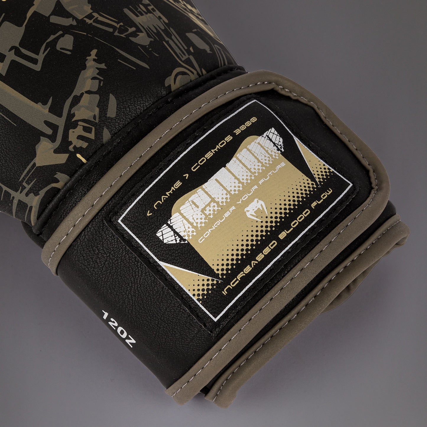 Venum Invader Guantes de Boxeo - Negro/Sand