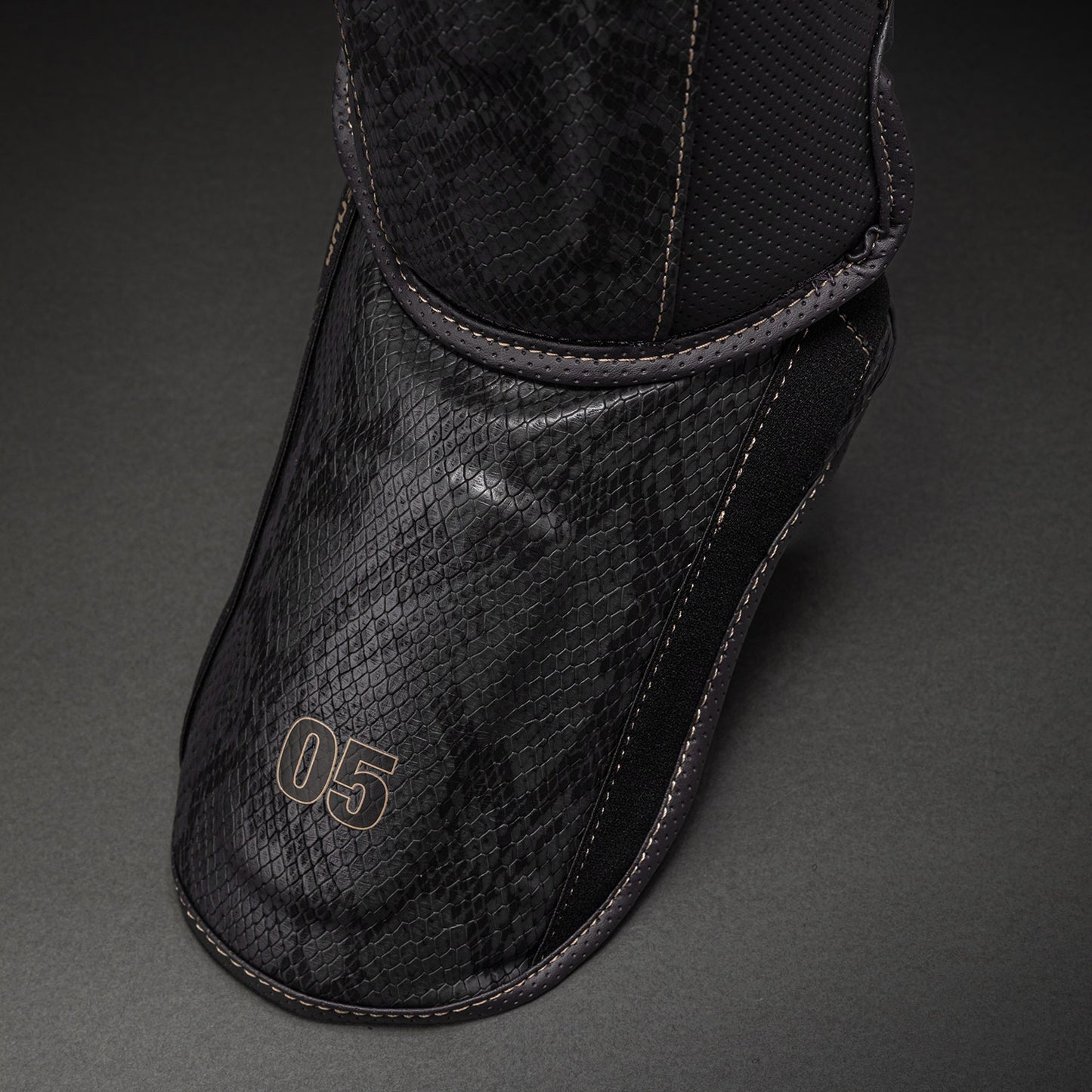 Venum Impact Evo Scales Espinilleras – Gris Oscuro