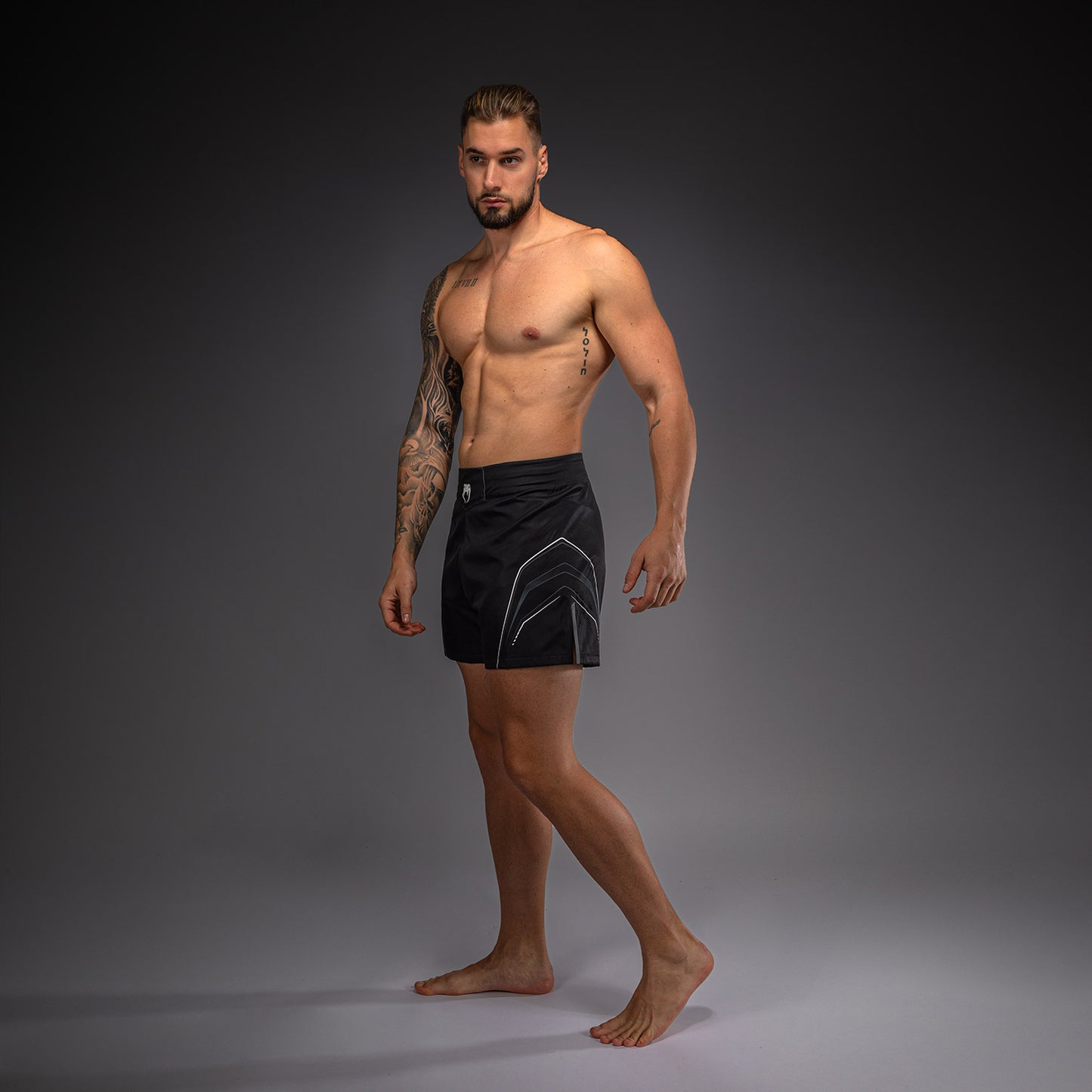 Venum Streamline Short de Combate – Negro/Blanco
