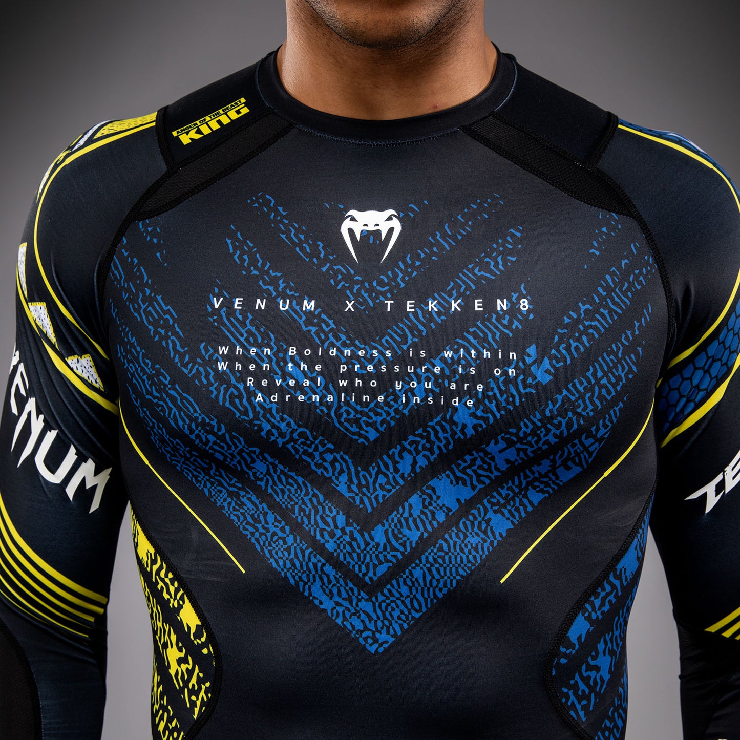 Venum x TEKKEN 8 Rashguard Manga Larga King - Negro/Amarillo