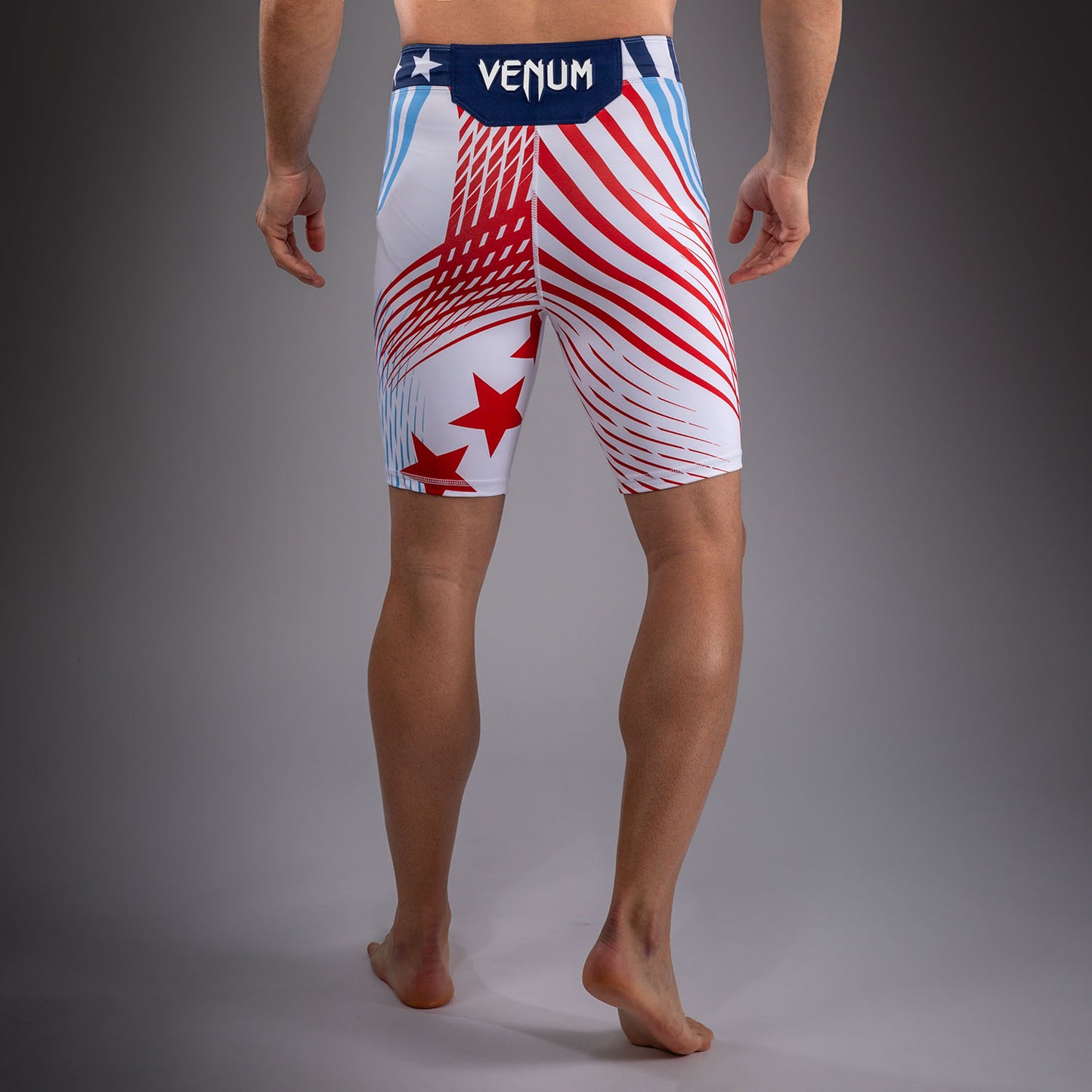 Official UFC Freedom 250 by Venum Authentic Fight Night Vale Tudo Shorts para hombre - Blanco