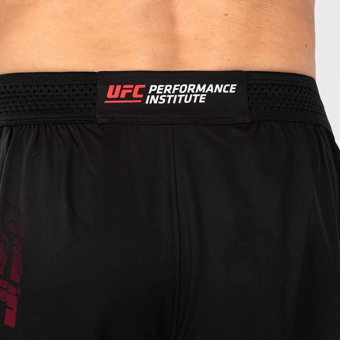 UFC Venum Performance Institute 2.0 Pantalones cortos de alto rendimiento para Hombre - Negro/Rojo