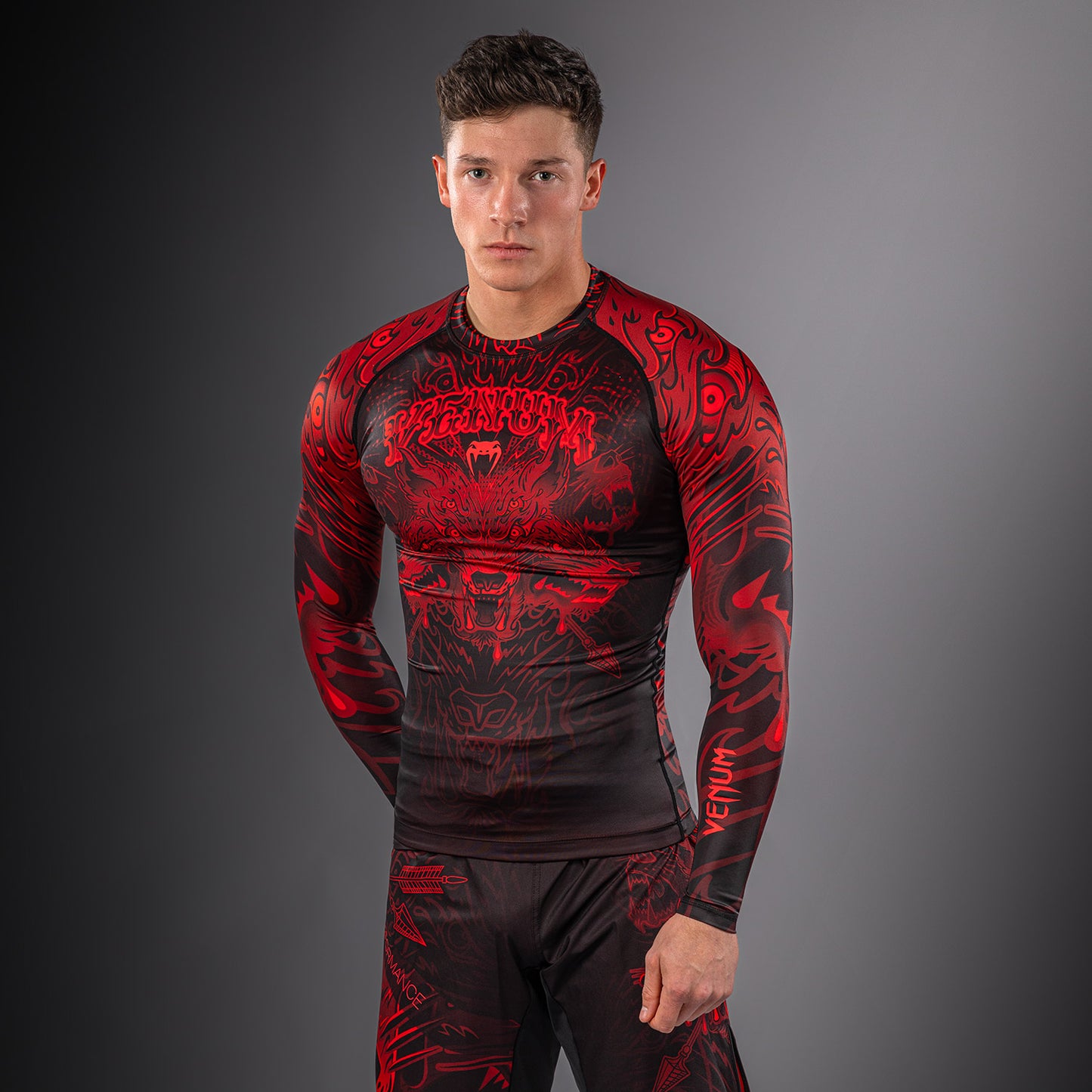Venum Wolf Atak Rashguard Manga Larga – Negro/Rojo