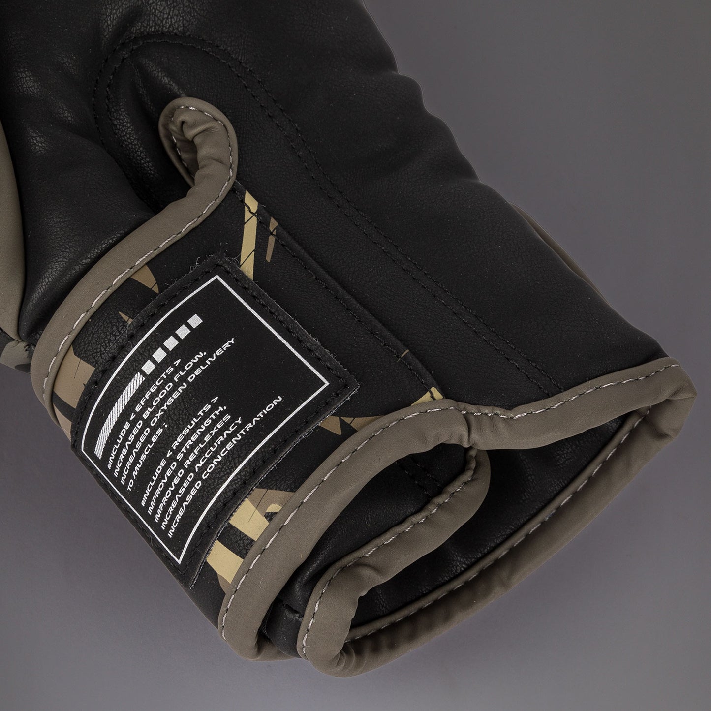 Venum Invader Guantes de Boxeo - Negro/Sand