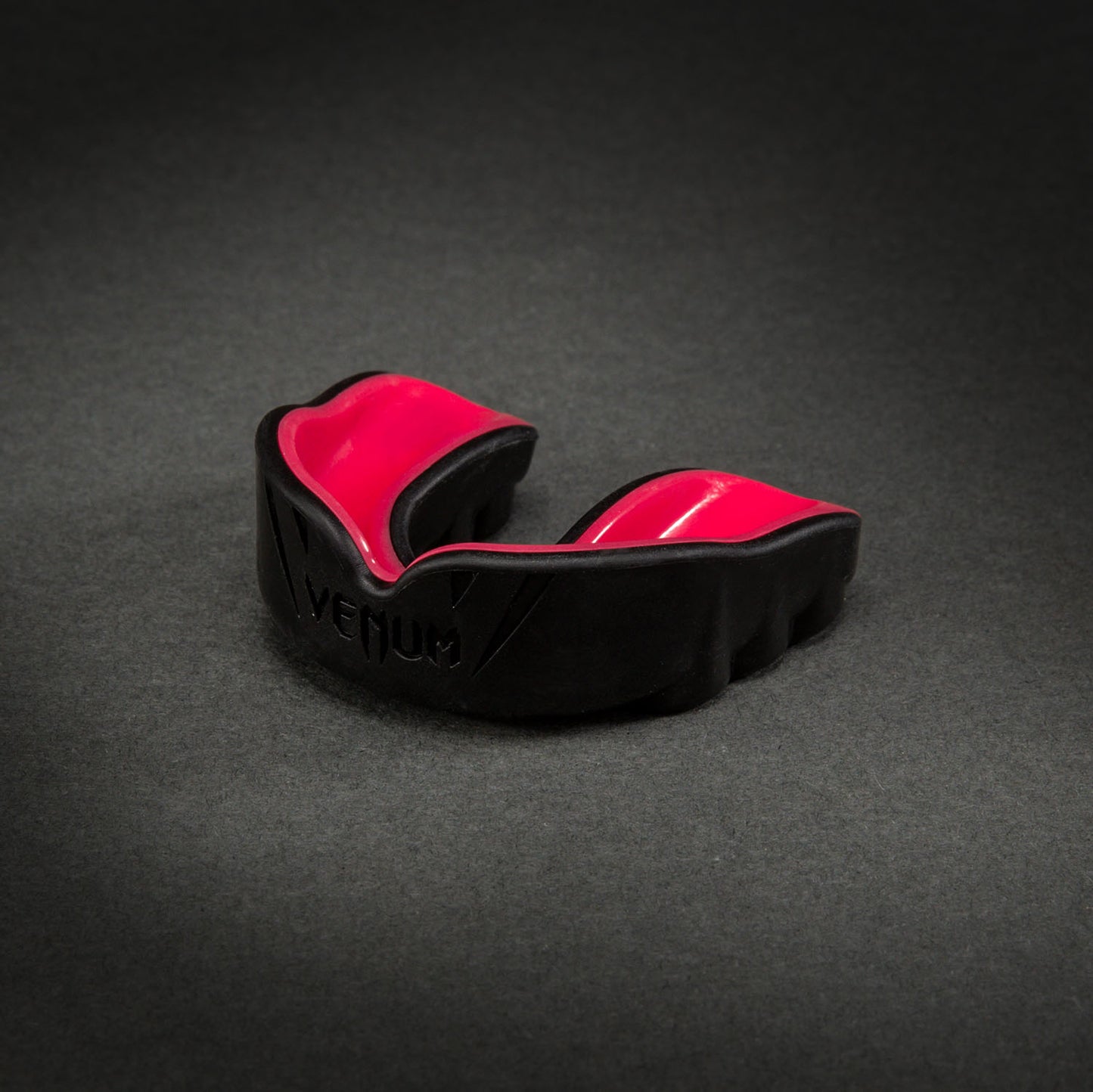 Venum Challenger Protector Bucal – Negro/Frambuesa