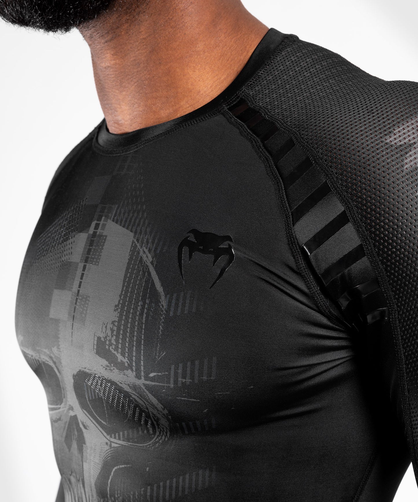Rashguard Venum Skull - mangas largas - Negro / Negro