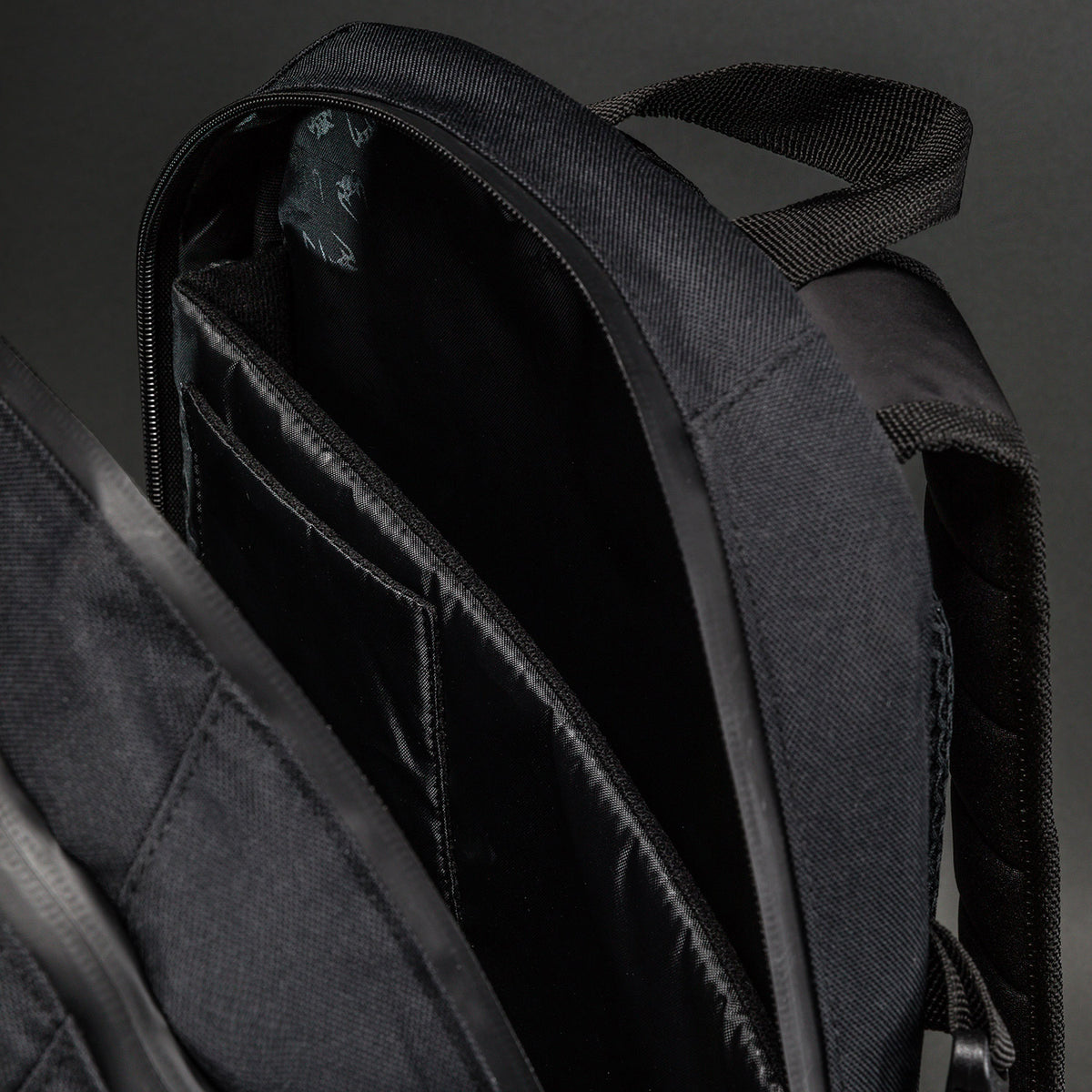 Venum Amazonia Reborn Mochila (15-25 L) - Negro/Verde