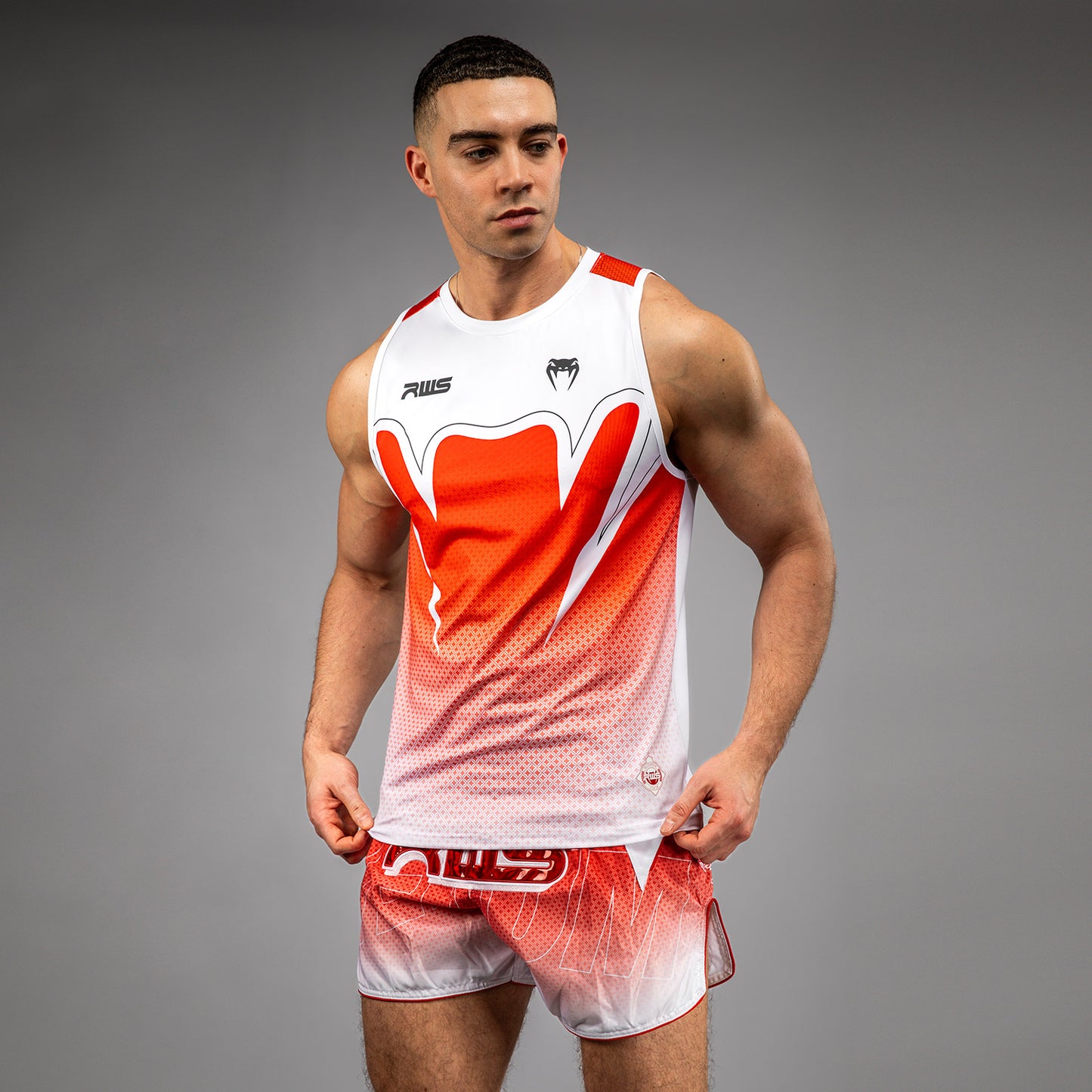 Venum x RWS 2.0 Camiseta Técnica Sin Mangas para Hombre – Blanco/Rojo