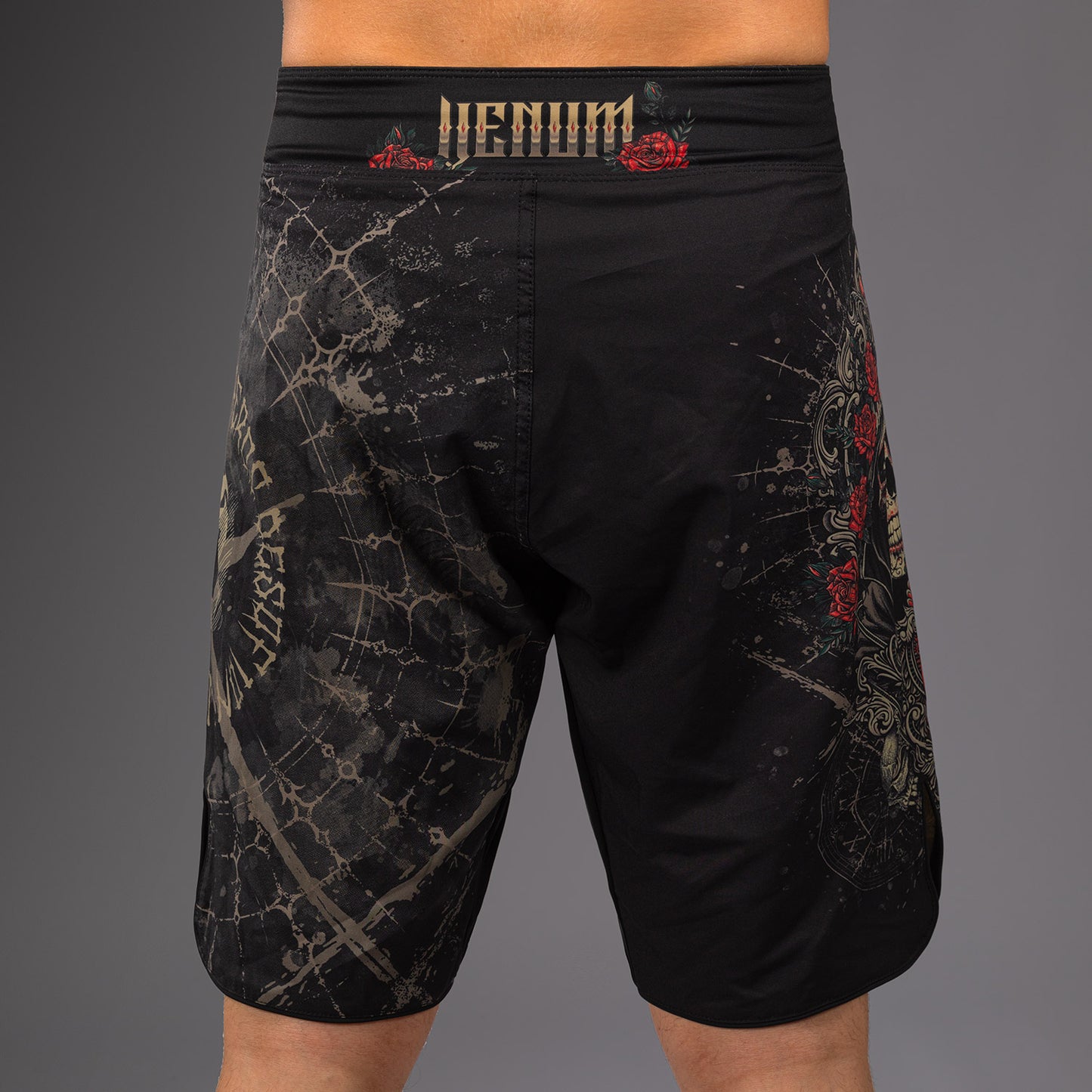 Venum Santa Muerte 5.0 Pantalones Cortos de Combate para Hombre - Negro Profundo/Oro