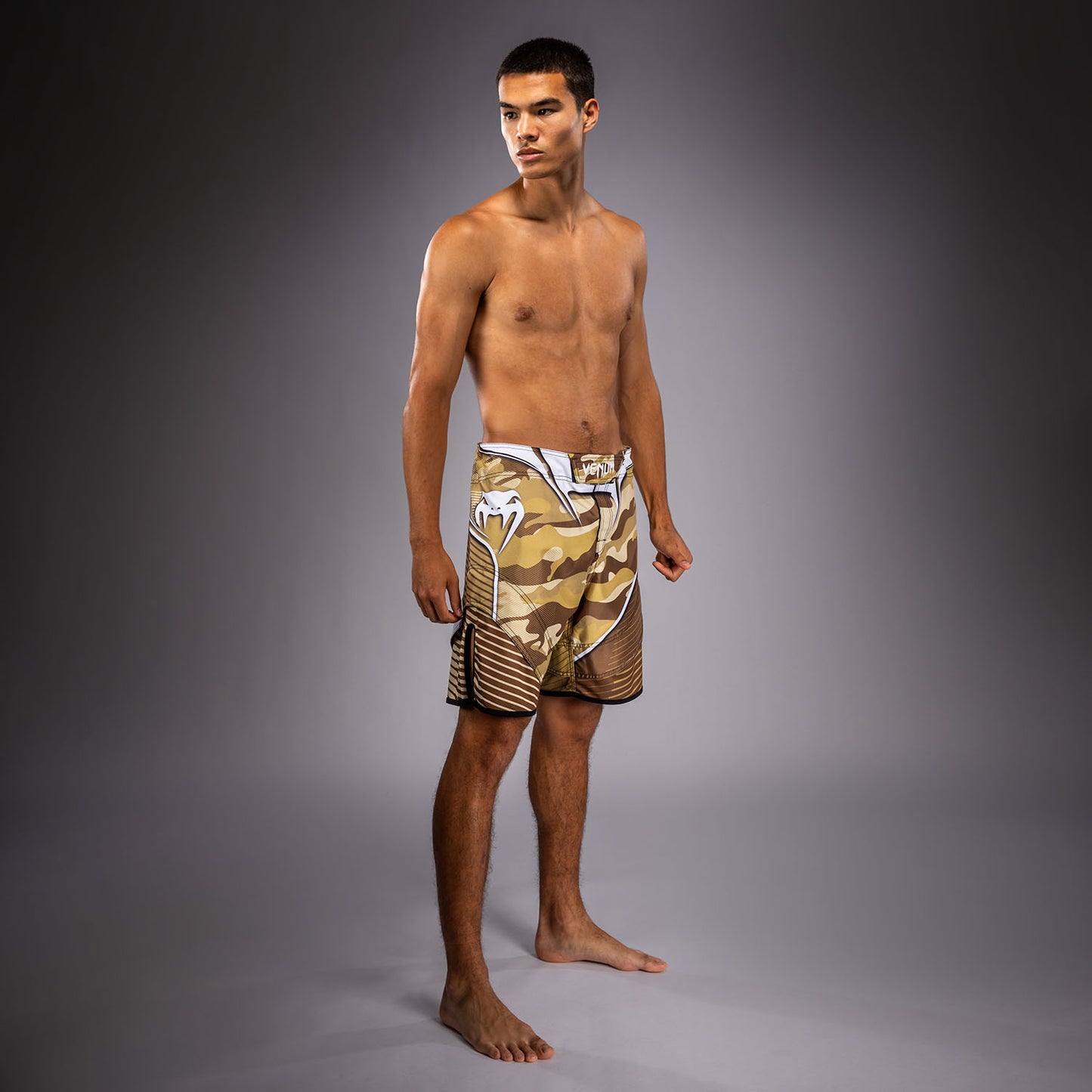 Venum Camo Hero Short de Combate - Beige Claro/Marrón