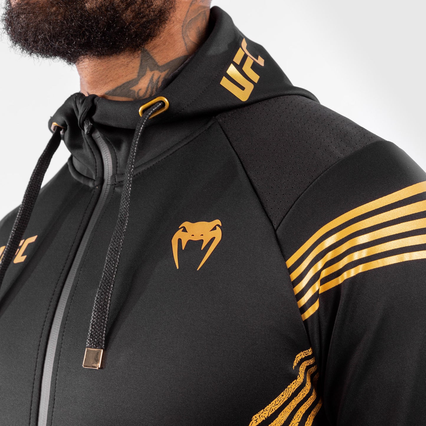 Venum UFC Authentic Fight Night Sudadera Walkout para Hombre – Champion