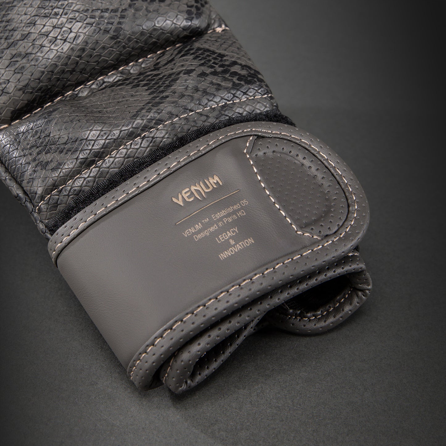 Venum Midnight Fury Guantes de Sparring MMA - Negro/Gris/Plata