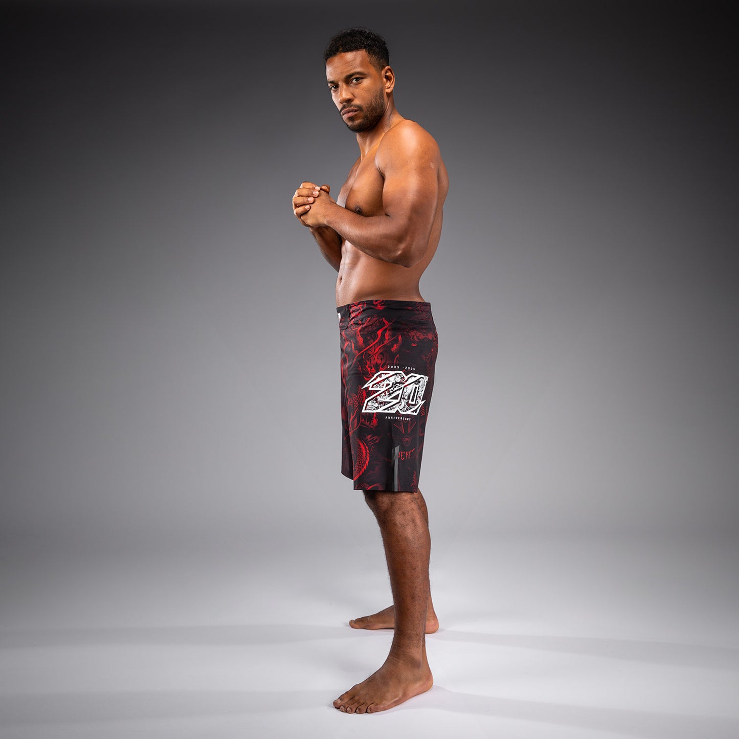Venum 20th Anniversary Short de Combate - Negro/Rojo