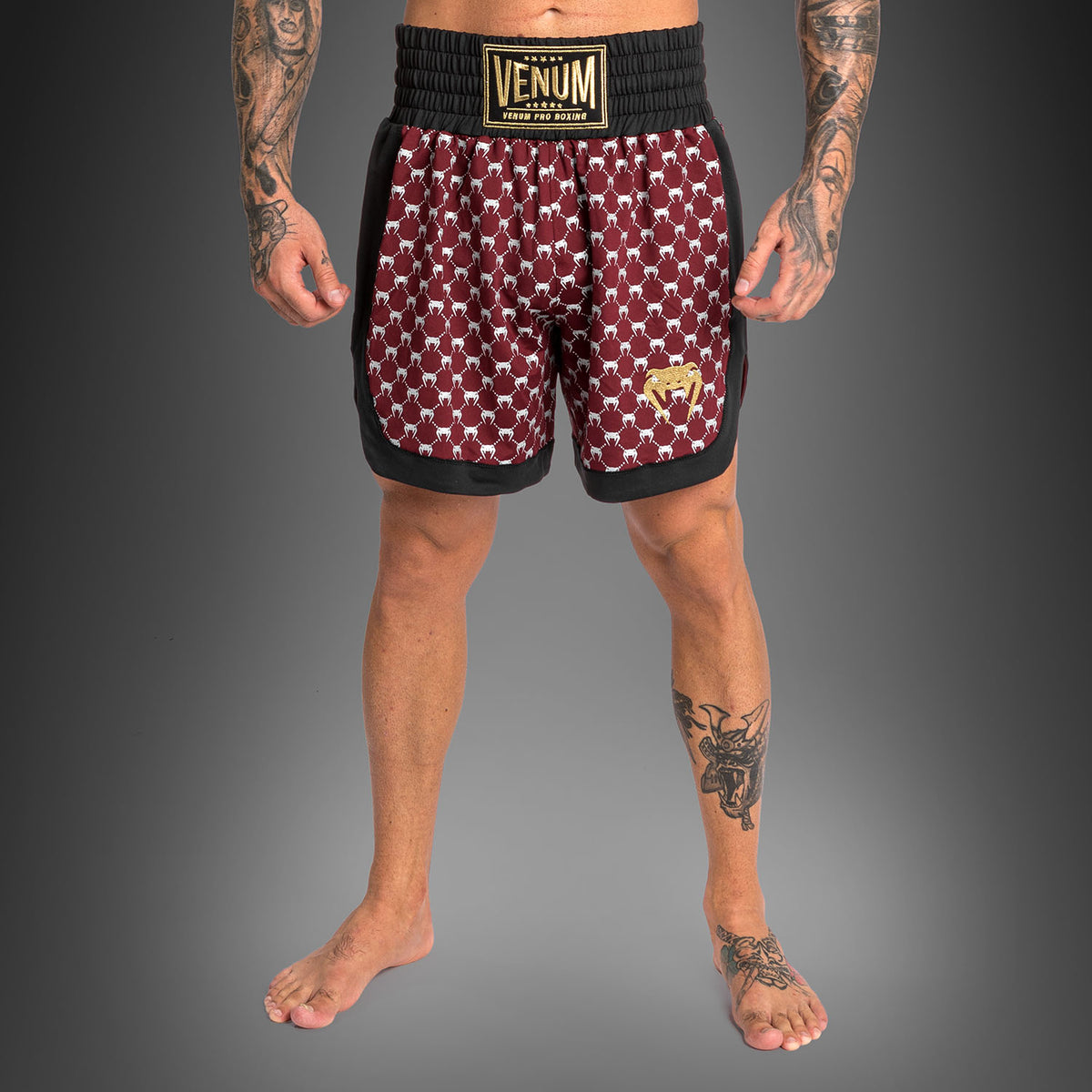 Shorts de Boxeo Venum Monogram - Negro/Borgoña