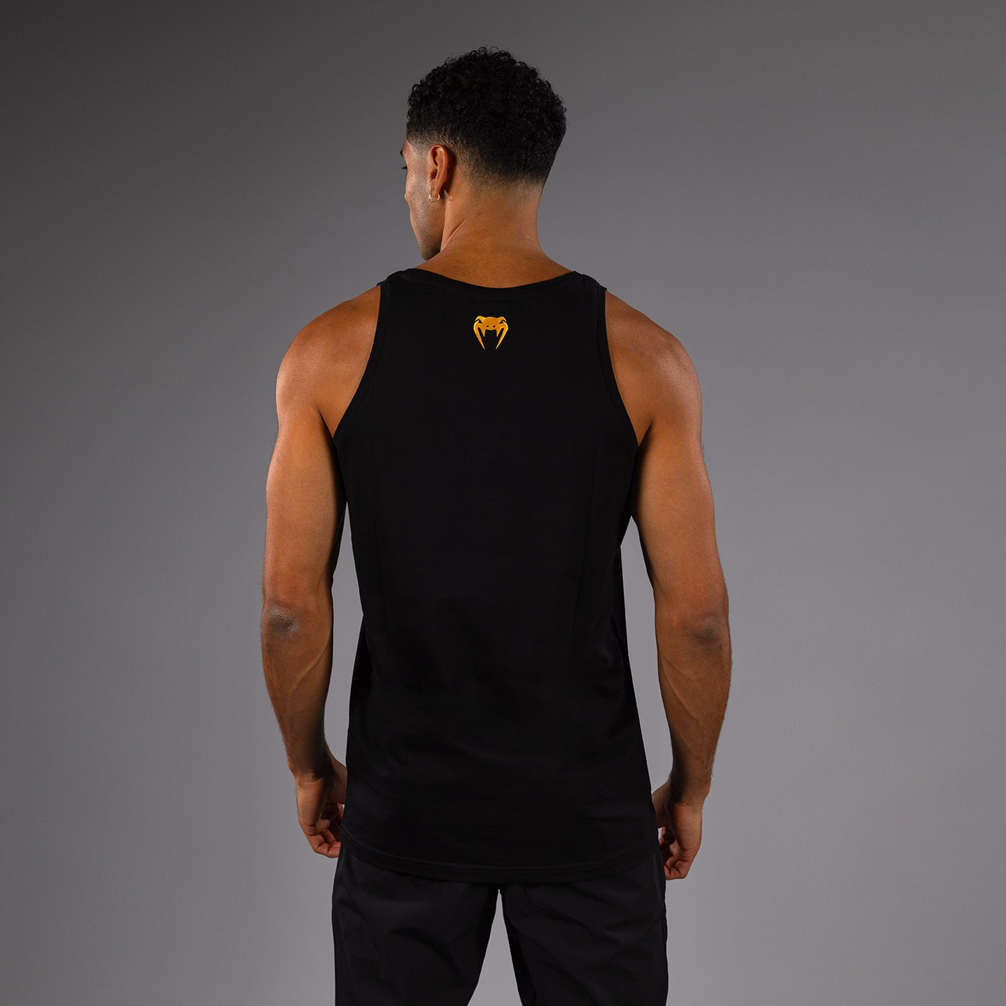 Venum x Topuria Unmatched Edition Camiseta Sin Mangas - Negro/Dorado