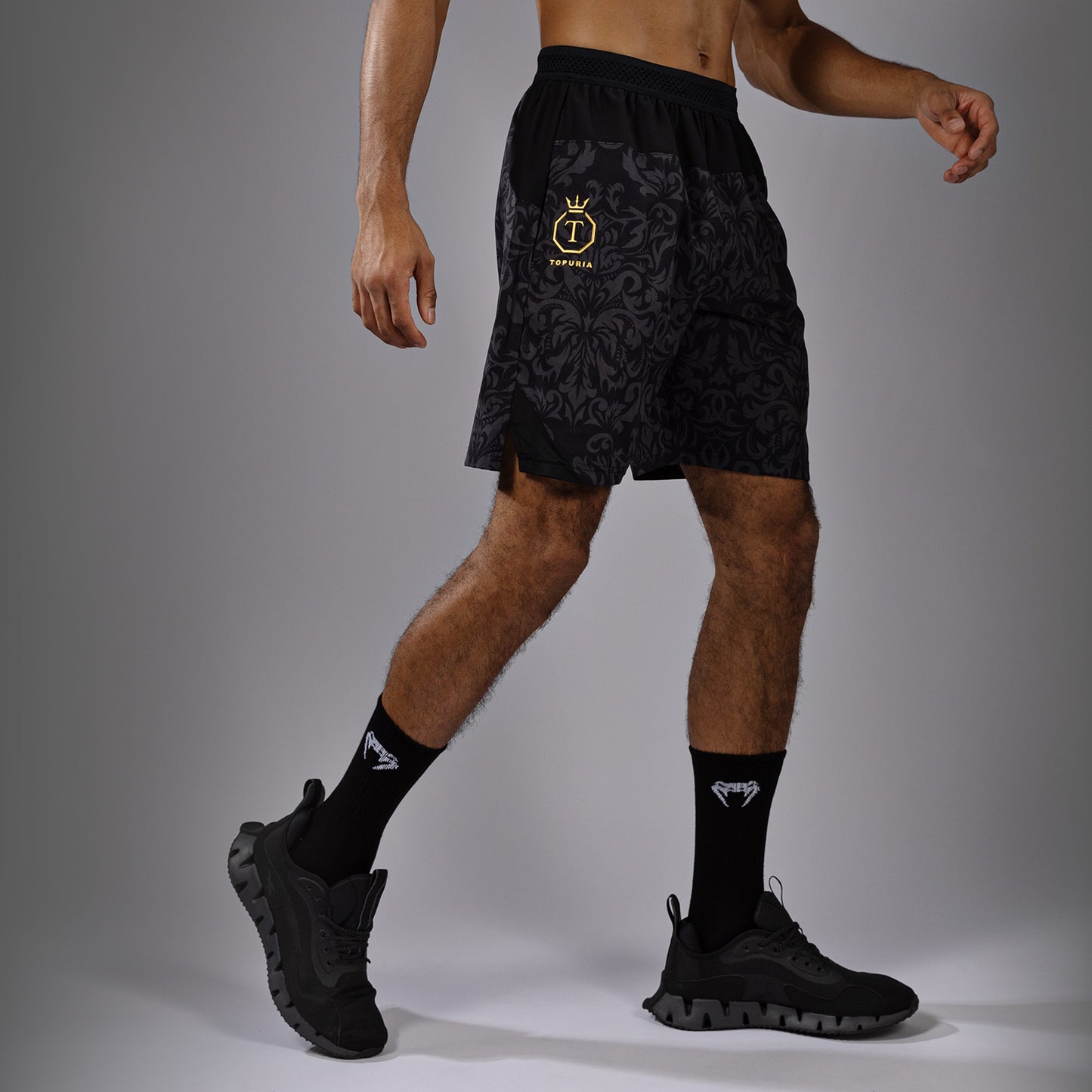 Venum x Topuria Unmatched Edition Pantalones de Entrenamiento - Negro/Dorado