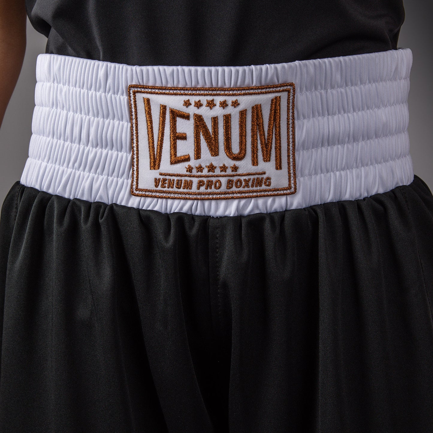 Venum Classic Short de Boxeo Para Niños – Negro/Oro