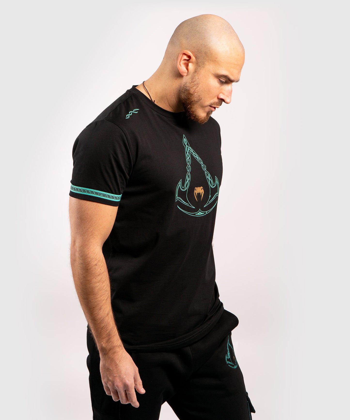 Camiseta Venum Assassins's Creed - Negra/Azul