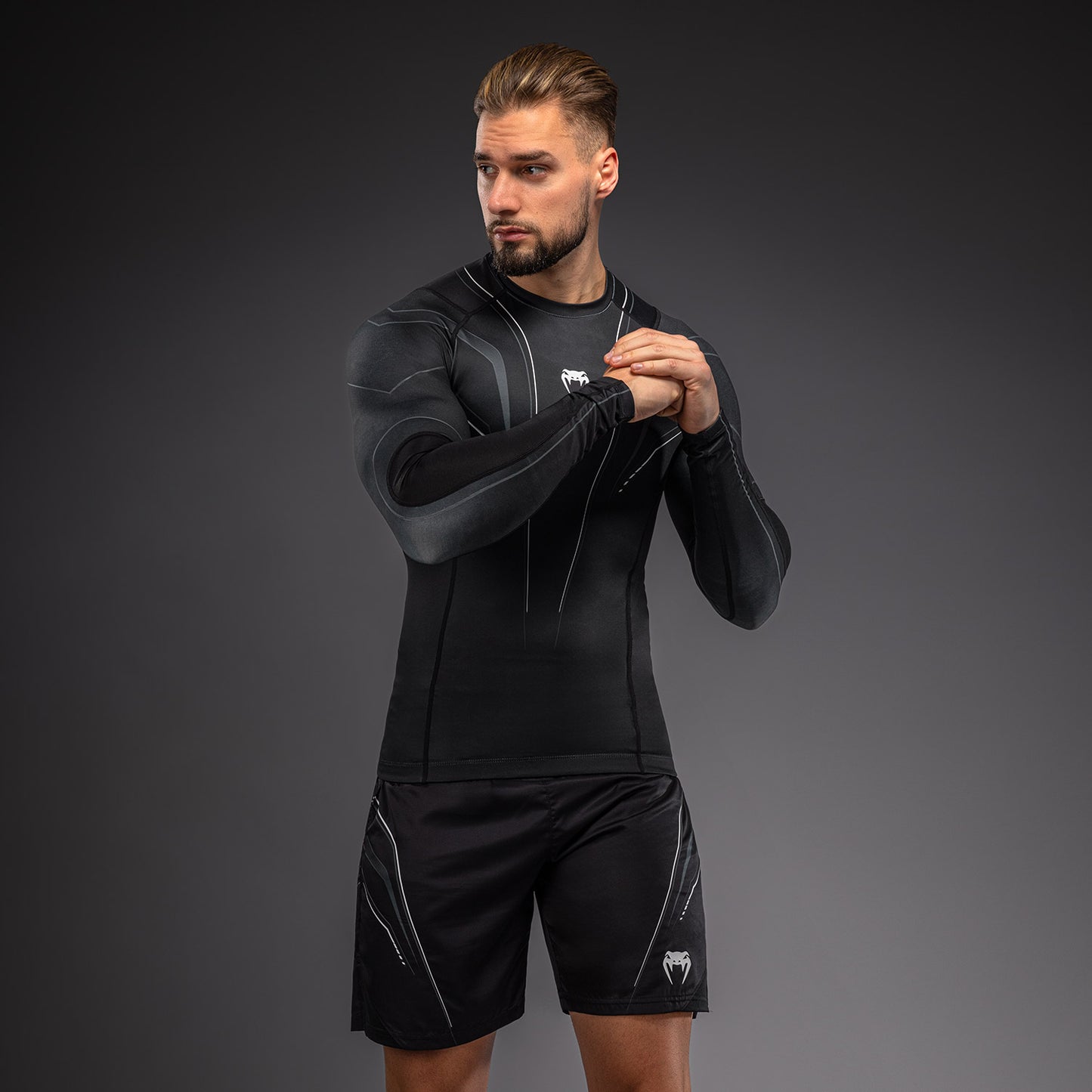 Venum Streamline Rashguard Manga Larga – Negro/Blanco