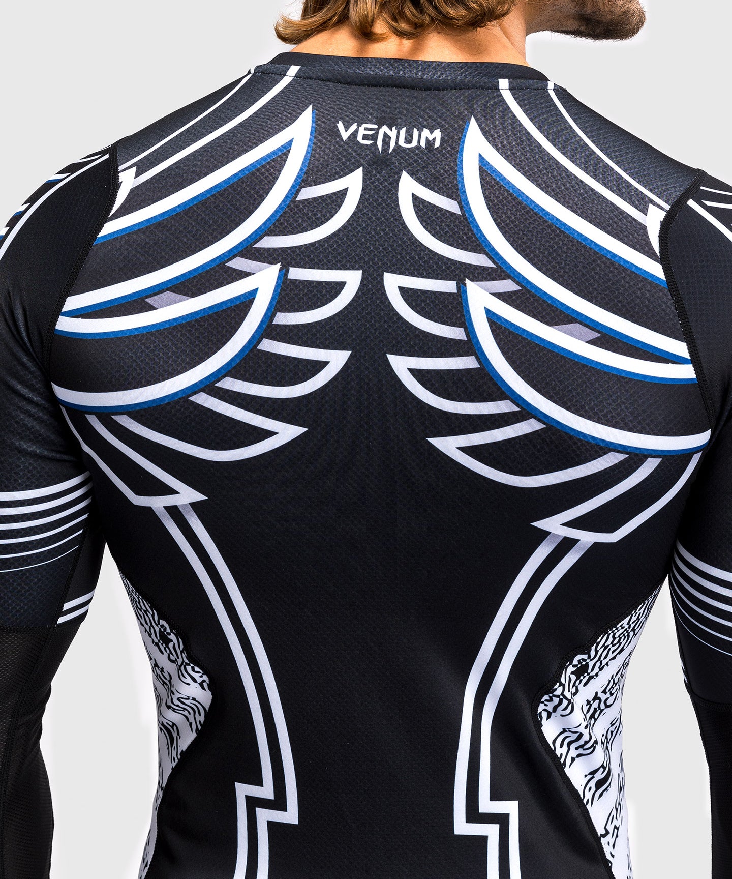 Venum x TEKKEN 8 - Jin Kazama Rashguard - Azul/Negro/Blanco