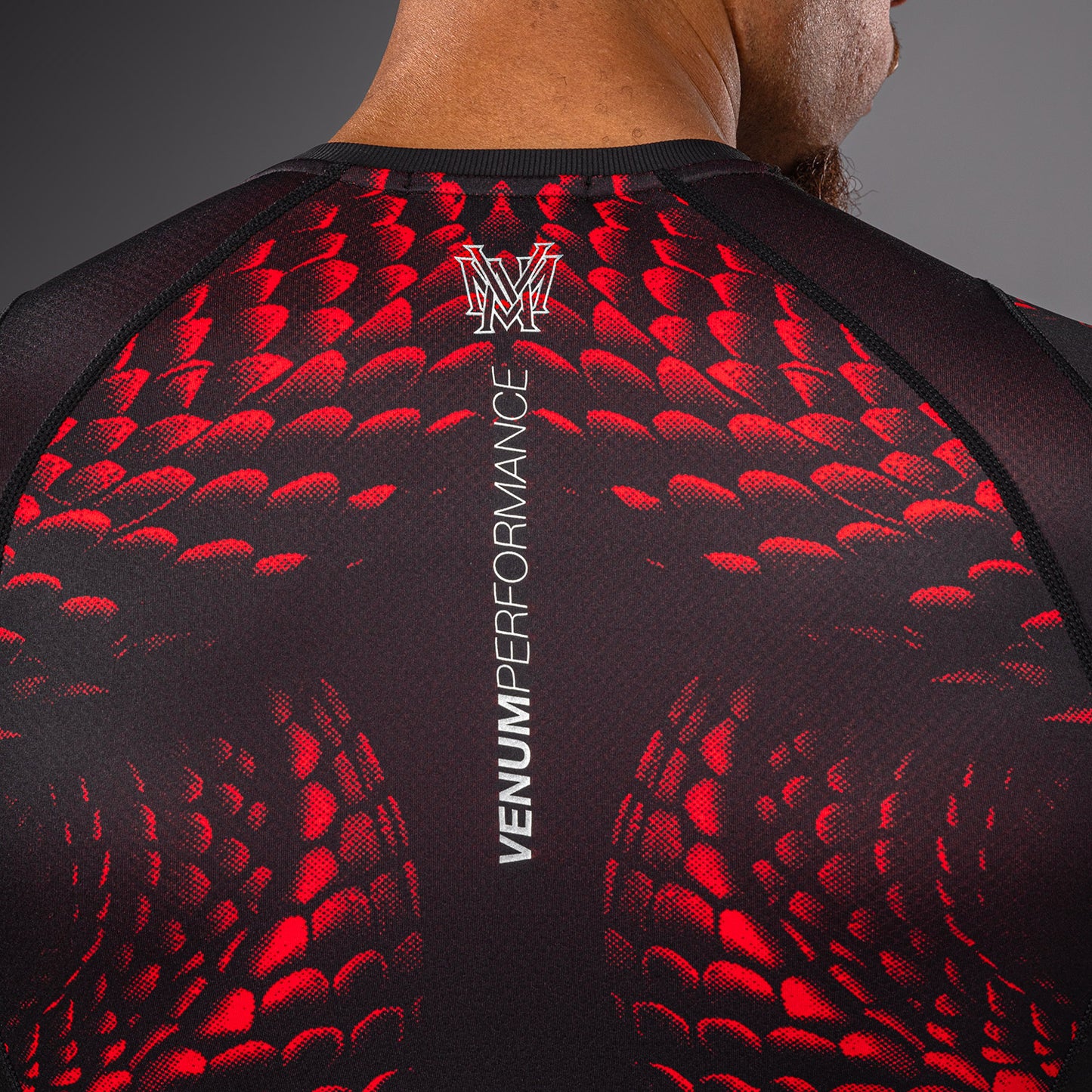 Venum Matupa Rashguard Manga Corta - Negro/Rojo/Gris Plateado