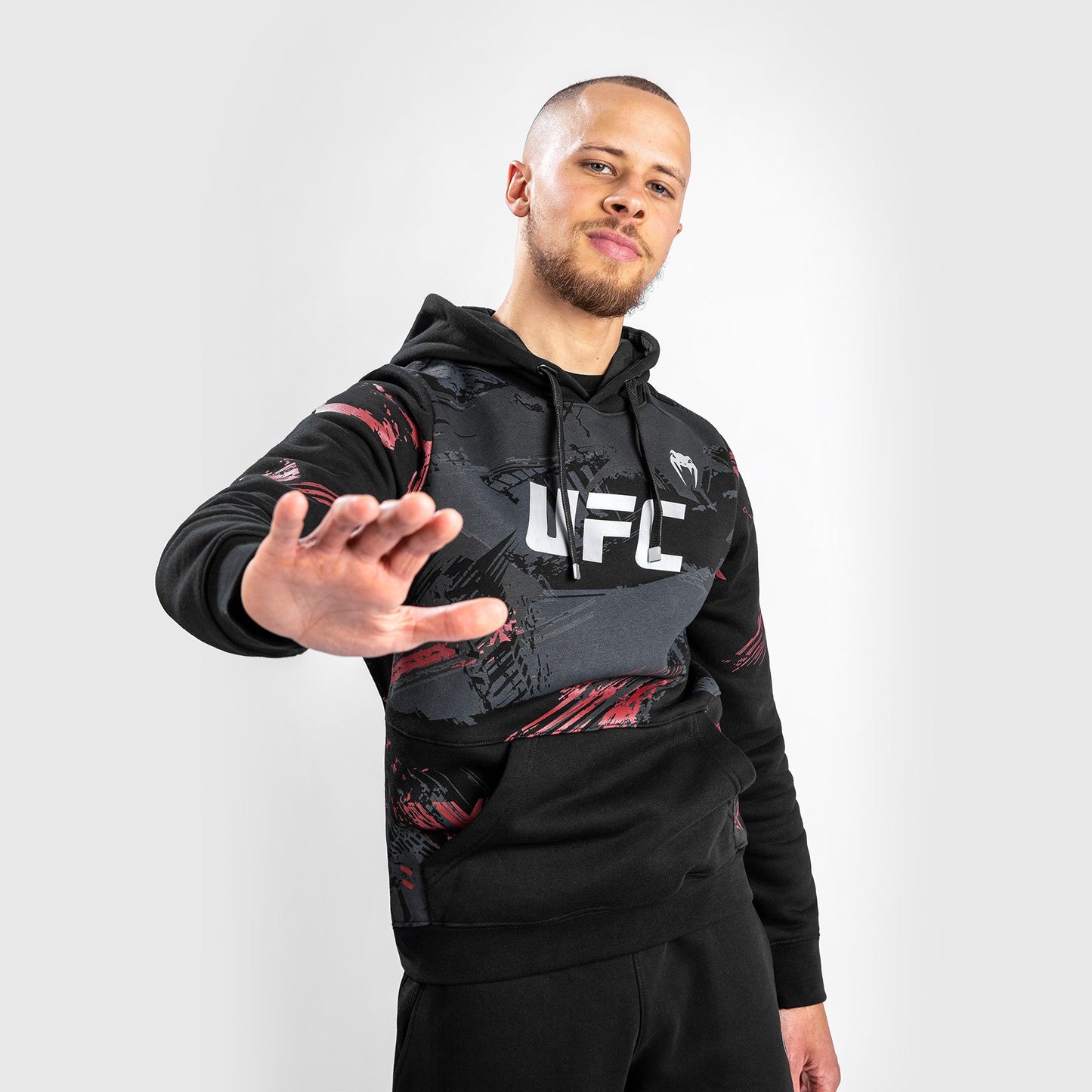 Sudadera con capucha UFC Venum Authentic Fight Week 2.0 - Negro/Rojo