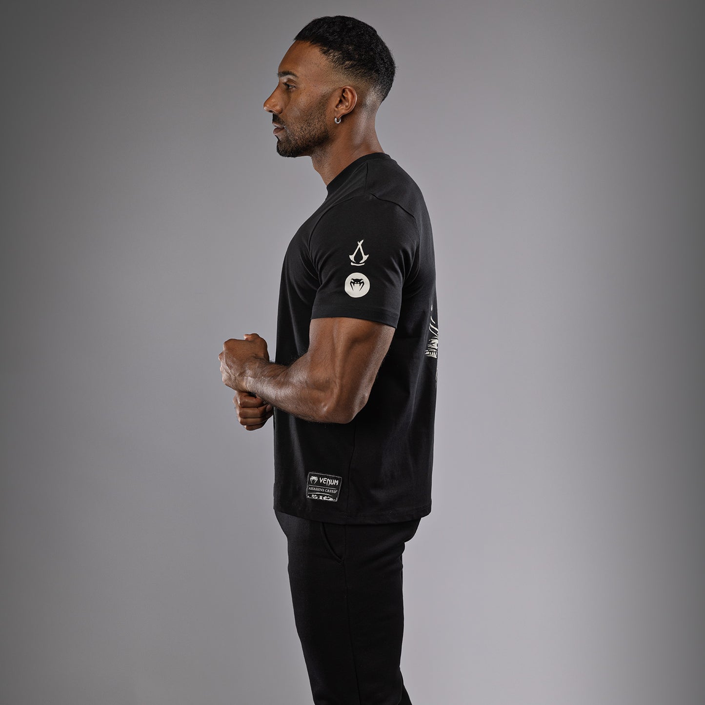 Venum x Assassin’s Creed Shadows Camiseta - Negra