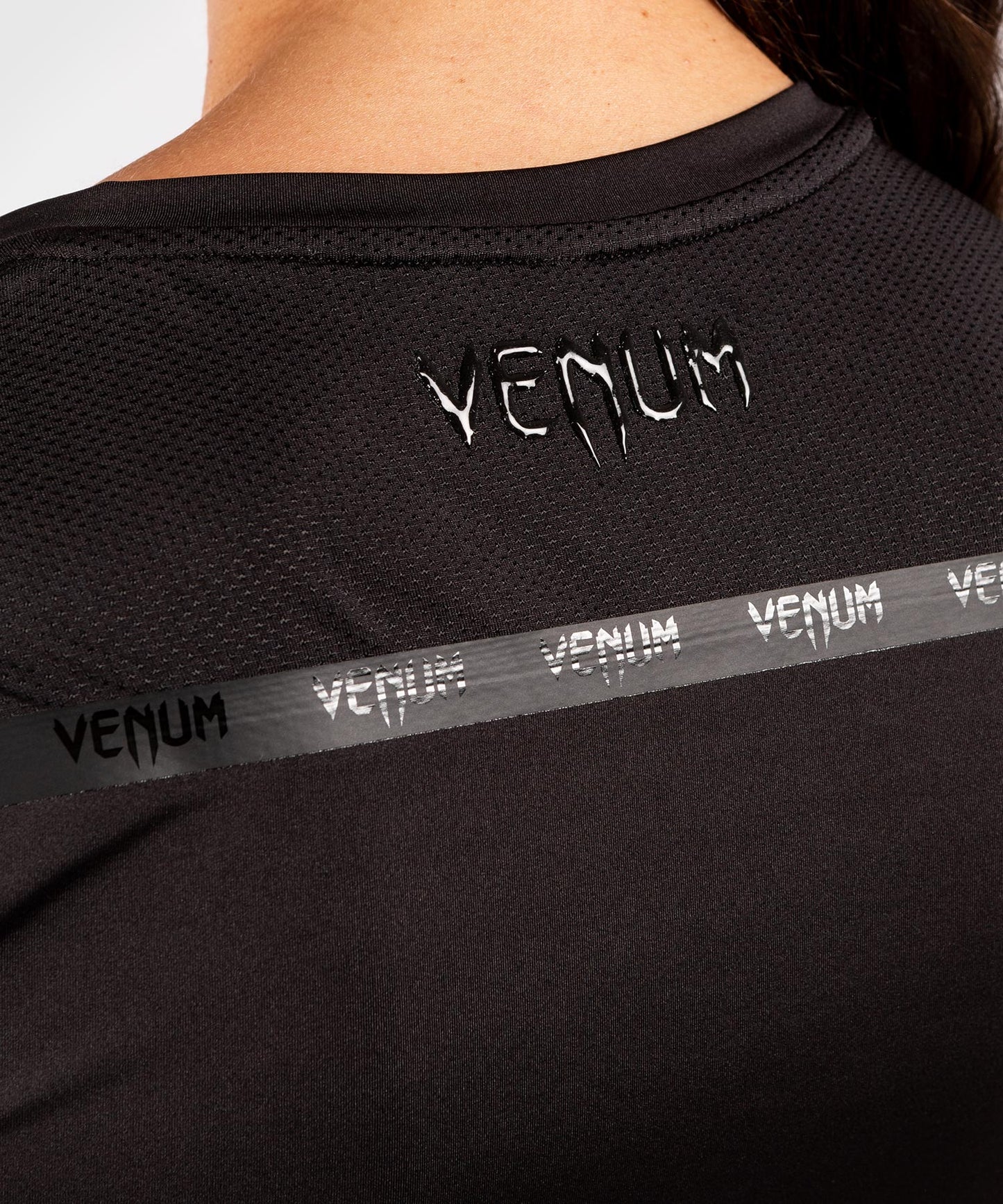 Camiseta G-fit Dry Tech de Venum - Negra/negra