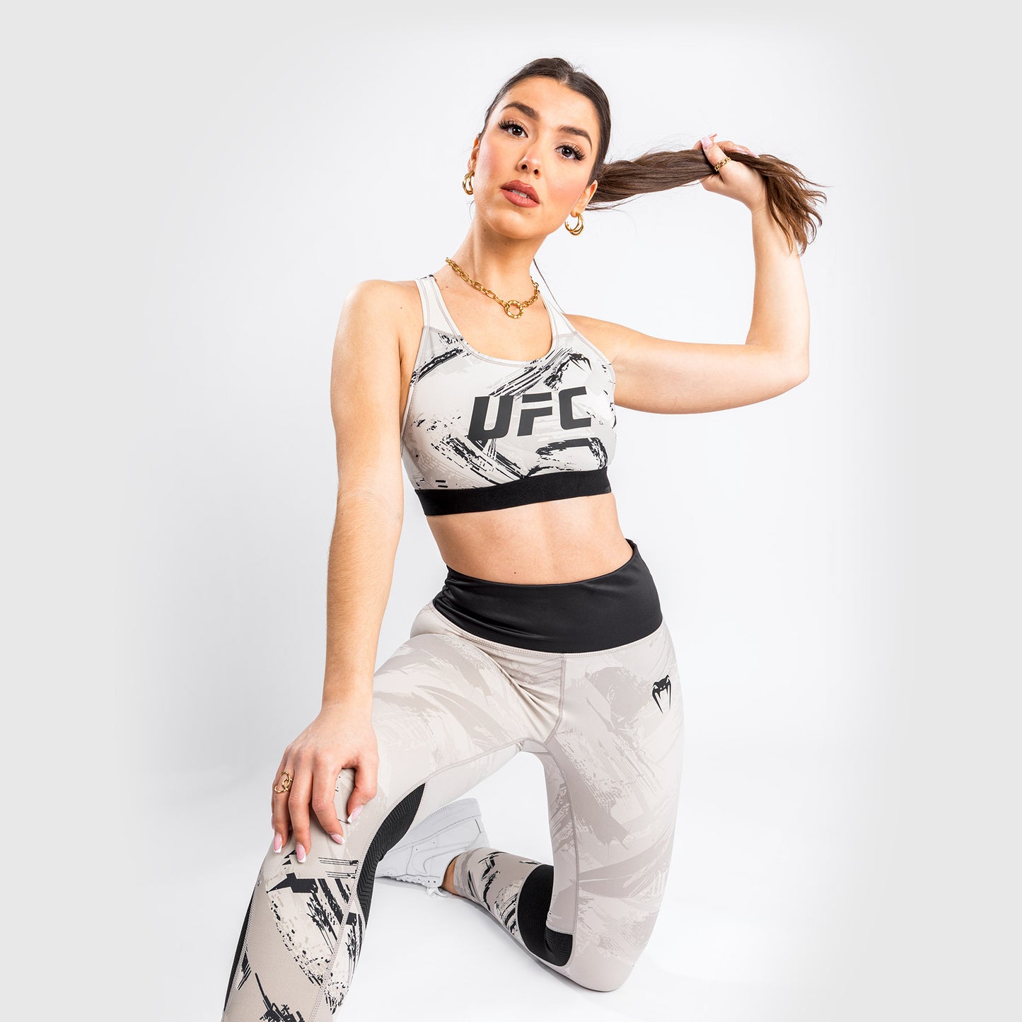 Venum UFC Authentic Fight Week 2.0 Sujetador Deportivo Para Mujer - Arena/Negro