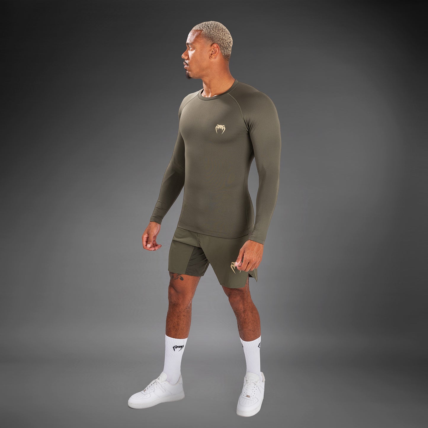 Venum Contender Lycra de manga larga para hombre - Caqui