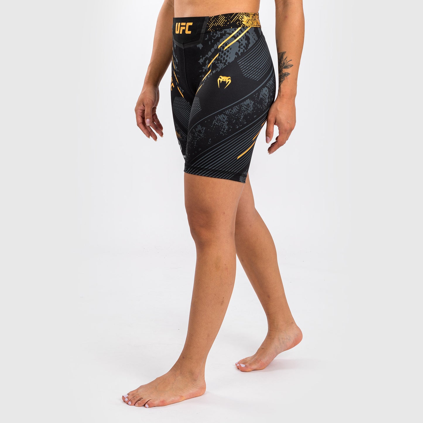 UFC Adrenaline by Venum Authentic Fight Night Short Vale Tudo para Mujer - Corte Largo - Champion