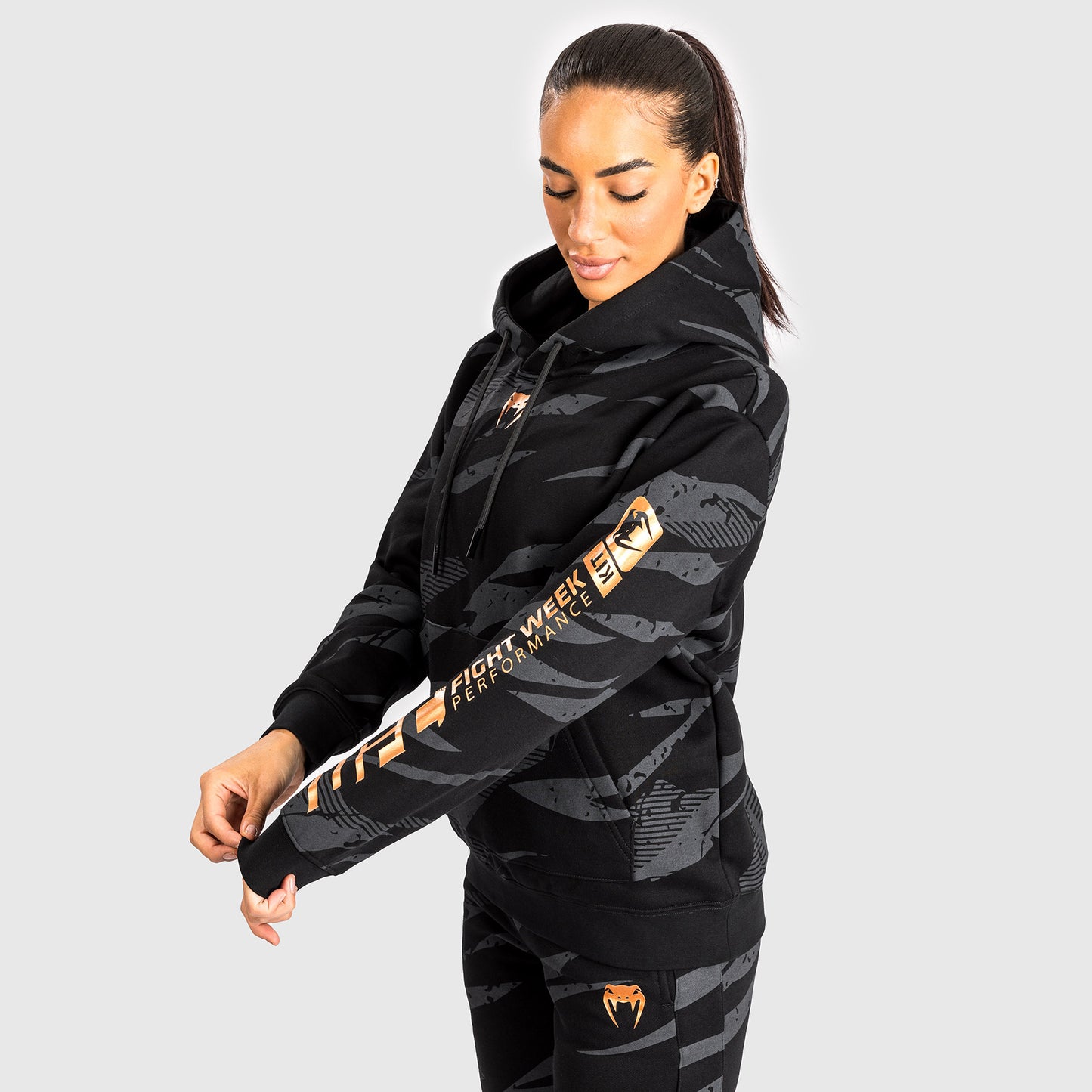 UFC Adrenaline By Venum Fight Week Sudadera Con Capucha para Mujer - Urban Camo