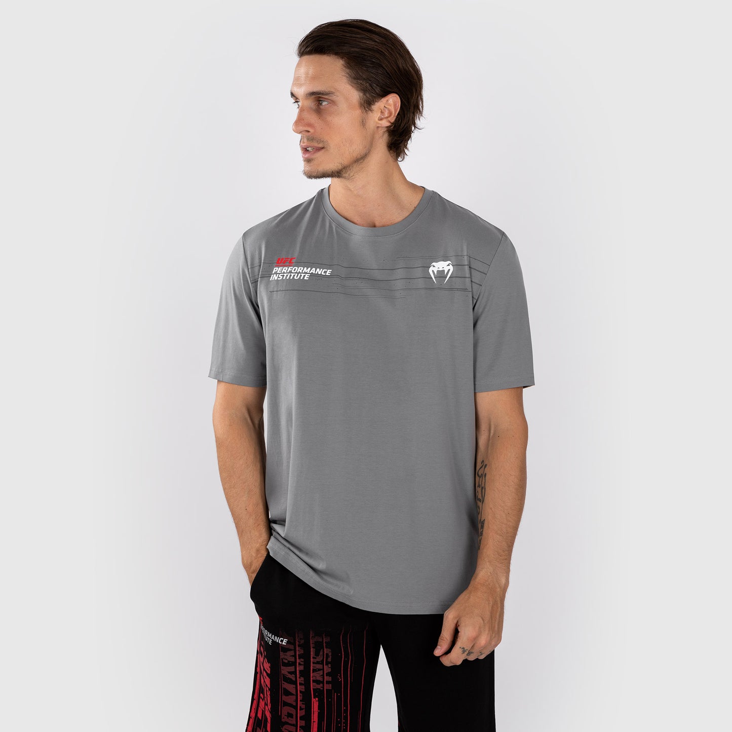 UFC Venum Performance Institute 2.0 Camiseta para Hombre - Gris
