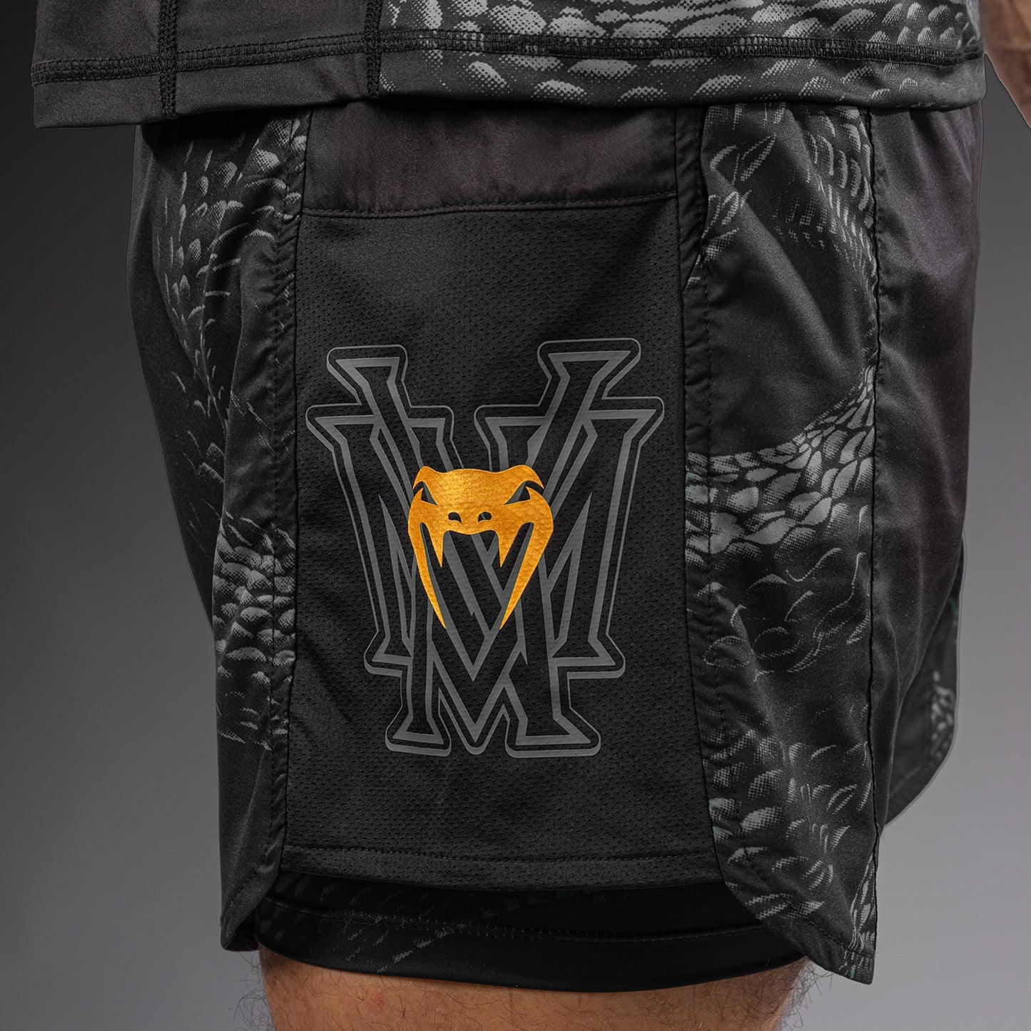 Venum Matupa Short de Entrenamiento - Negro/Gris/Oro