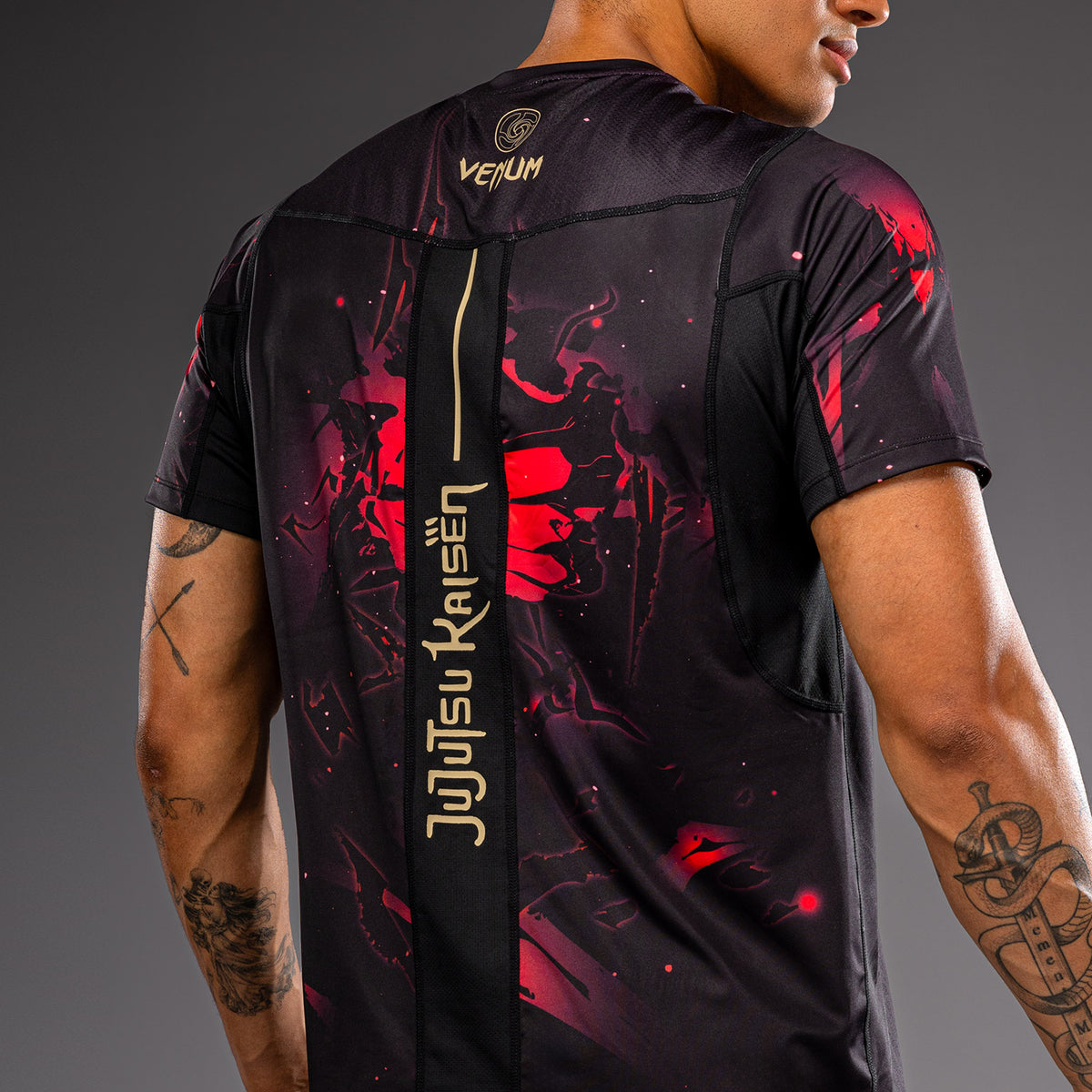 Jujutsu Kaisen x Venum Itadori Camiseta Dry Tech  – Negro/Rojo