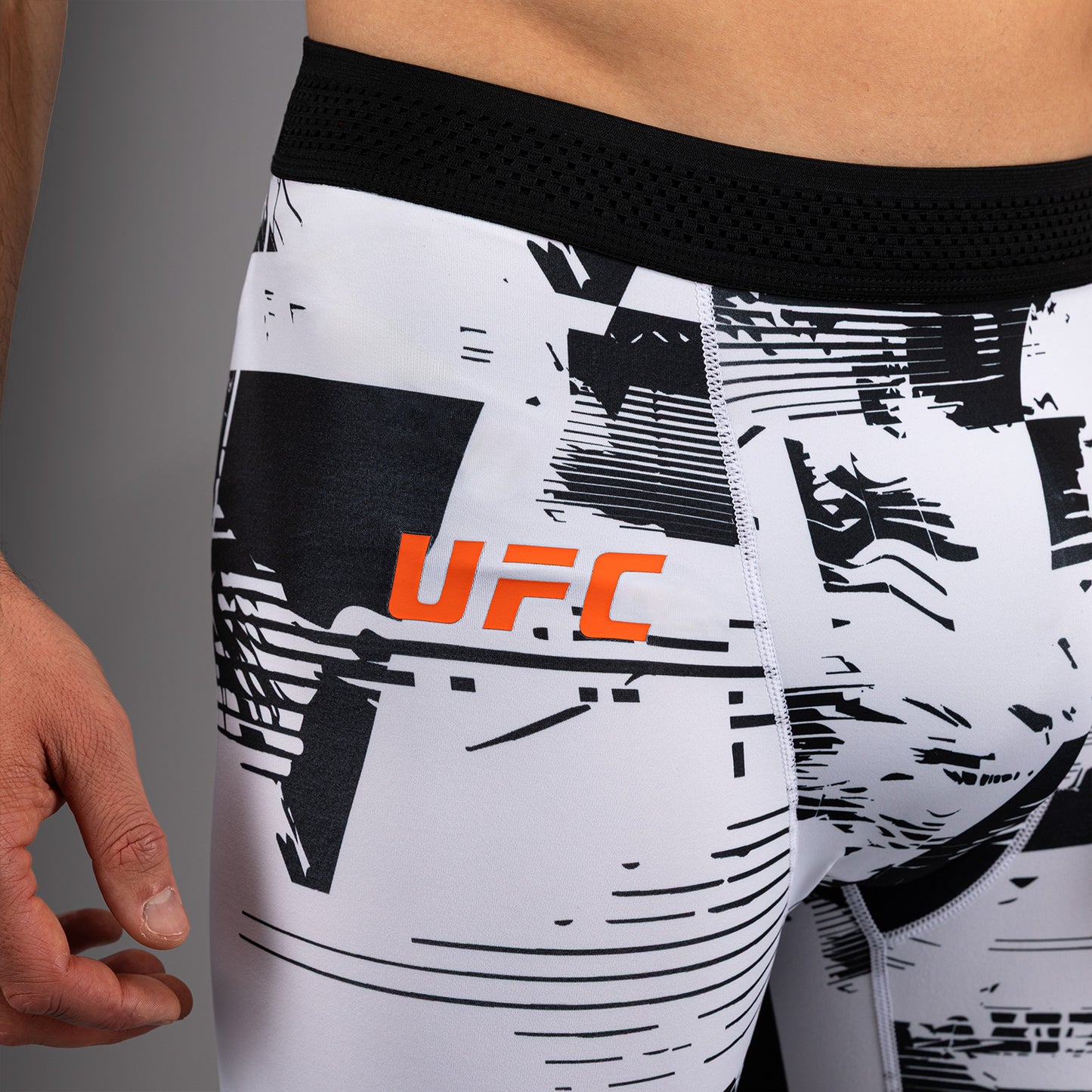 UFC Zenith by Venum Authentic Fight Week Short Vale Tudo Performance Hombre - Blanco