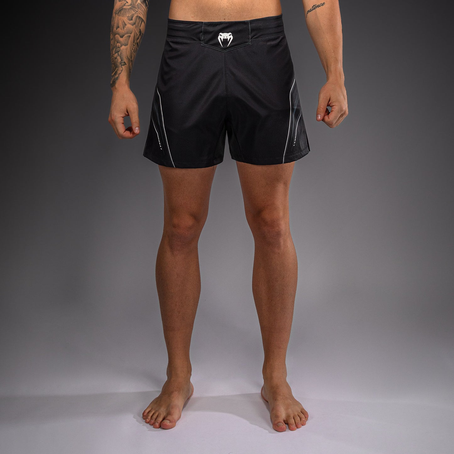 Venum Streamline Short de Combate – Negro/Blanco