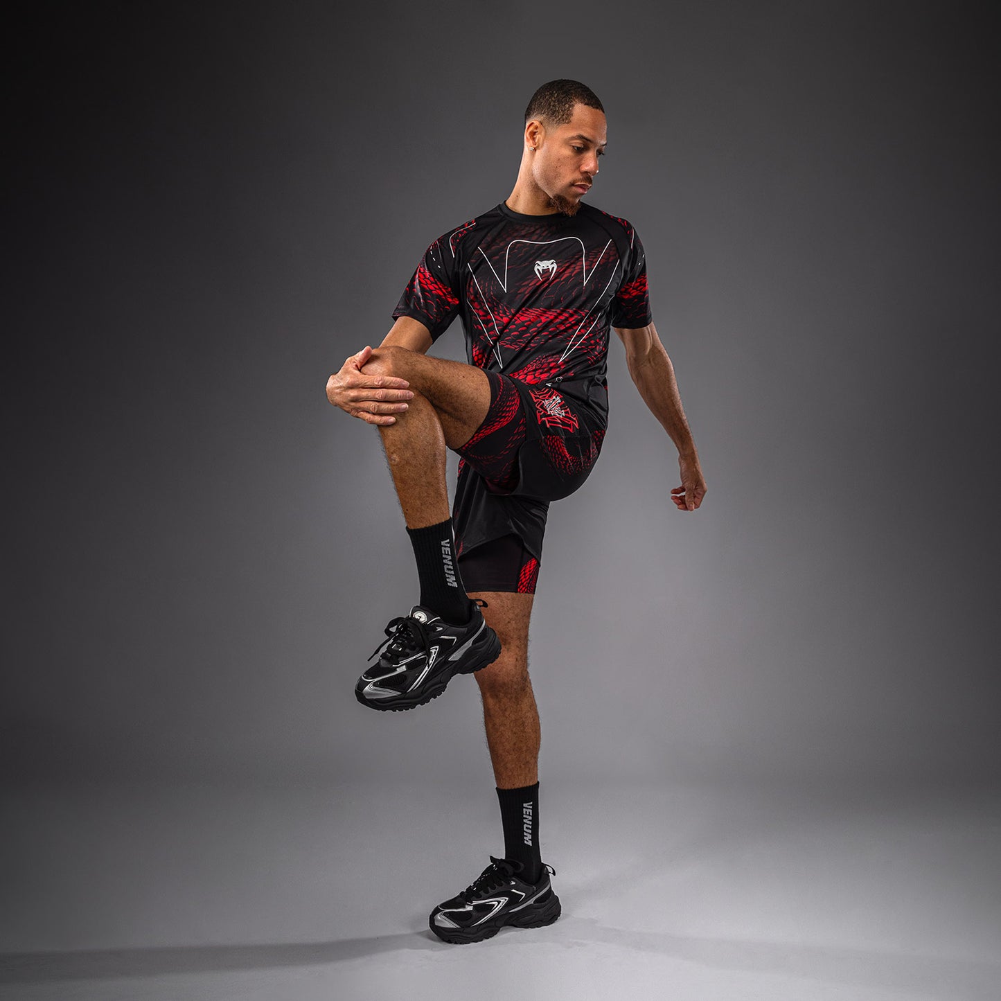 Venum Matupa Short de Entrenamiento - Negro/Rojo/Plata