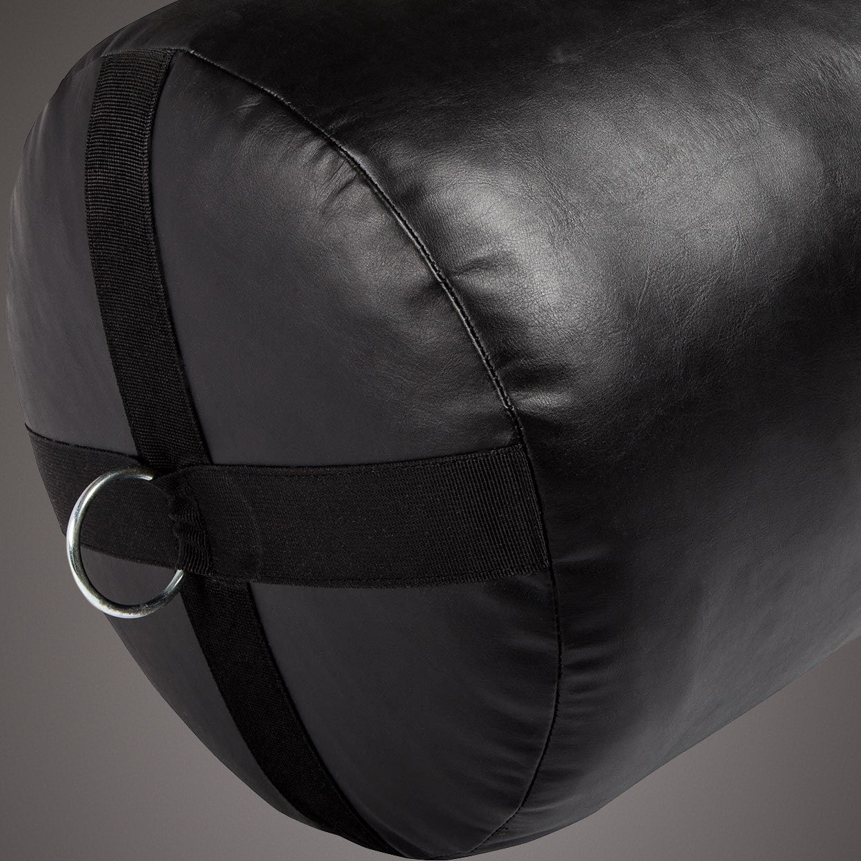 Saco de Boxeo Venum Challenger (gancho incluido) - Negro/Blanco - 130 cm - Lleno