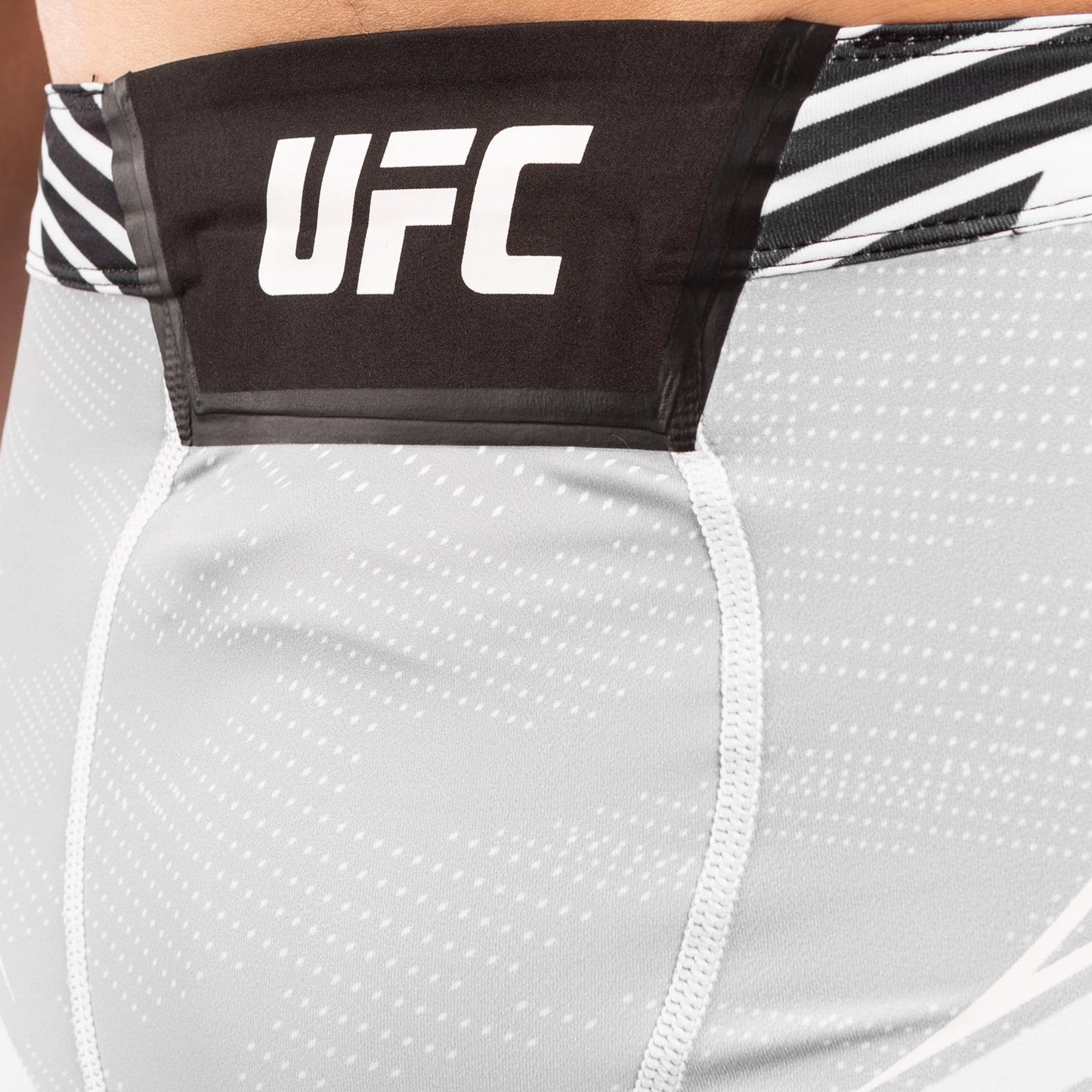 Pantalón De Vale Tudo UFC Venum Authentic Fight Night – Modelo Corto - Blanco