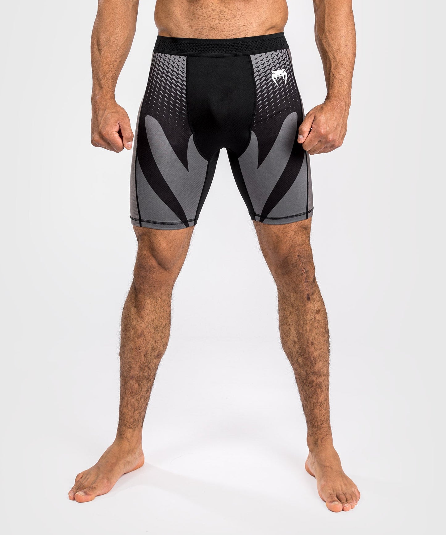 Venum Attack Vale Tudo Short para Hombre - Negro