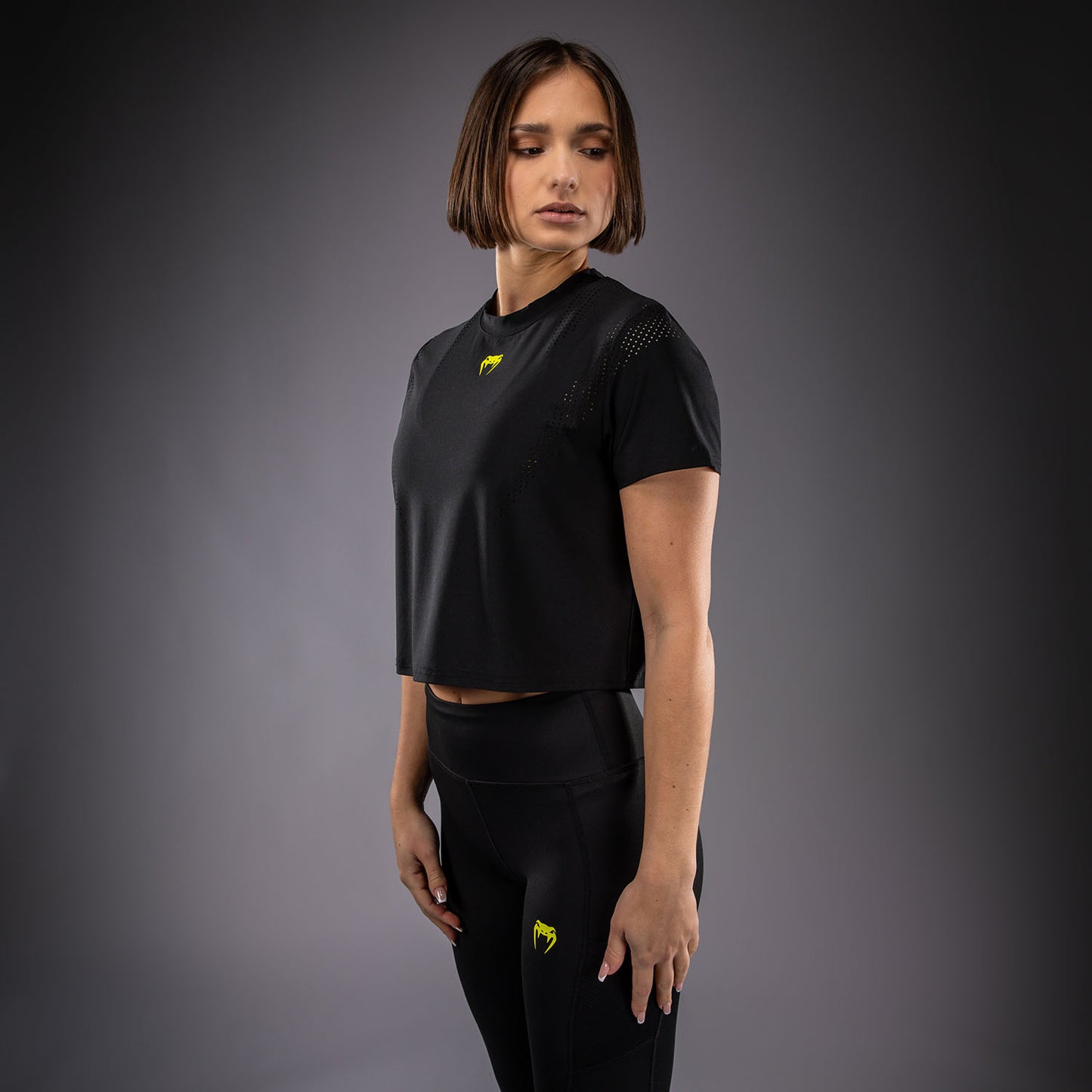 Venum Lazer Camiseta Dry Tech Para Mujer - Negro/Amarillo
