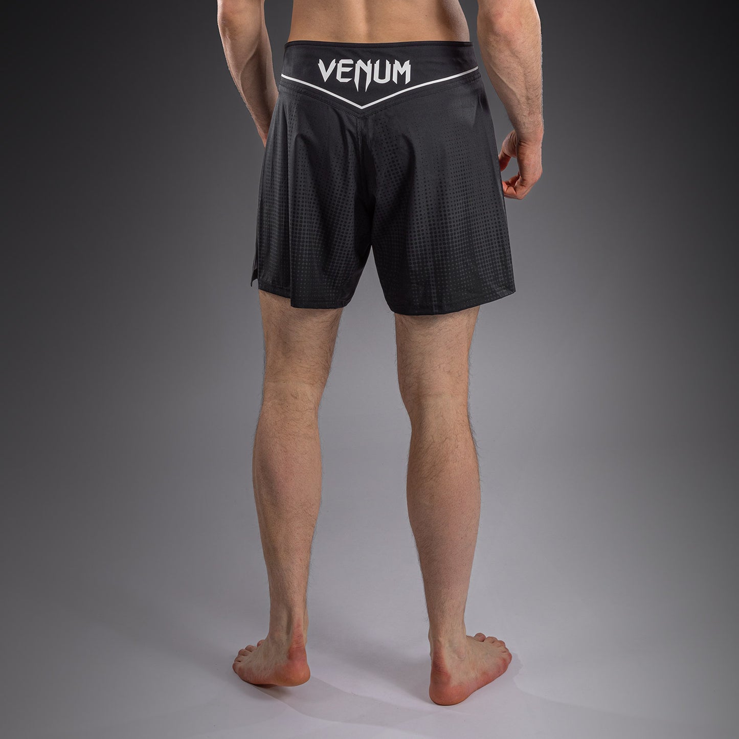 Venum Stealth Short de Combate – Negro/Blanco