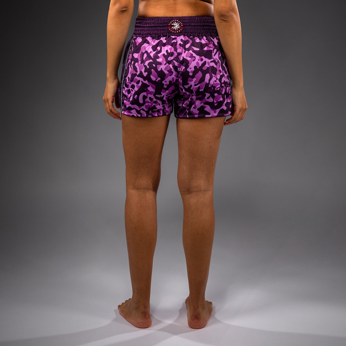 Venum Iris Pantalones Cortos de Muay Thai - Ciruela/Rosa