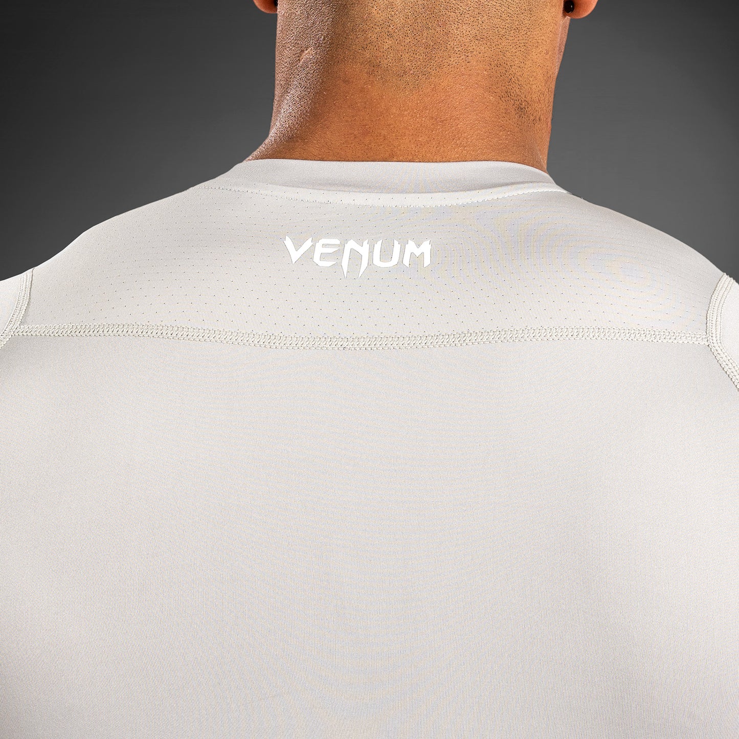 Venum Attack Rashguard de Manga Corta para Hombre - Arena