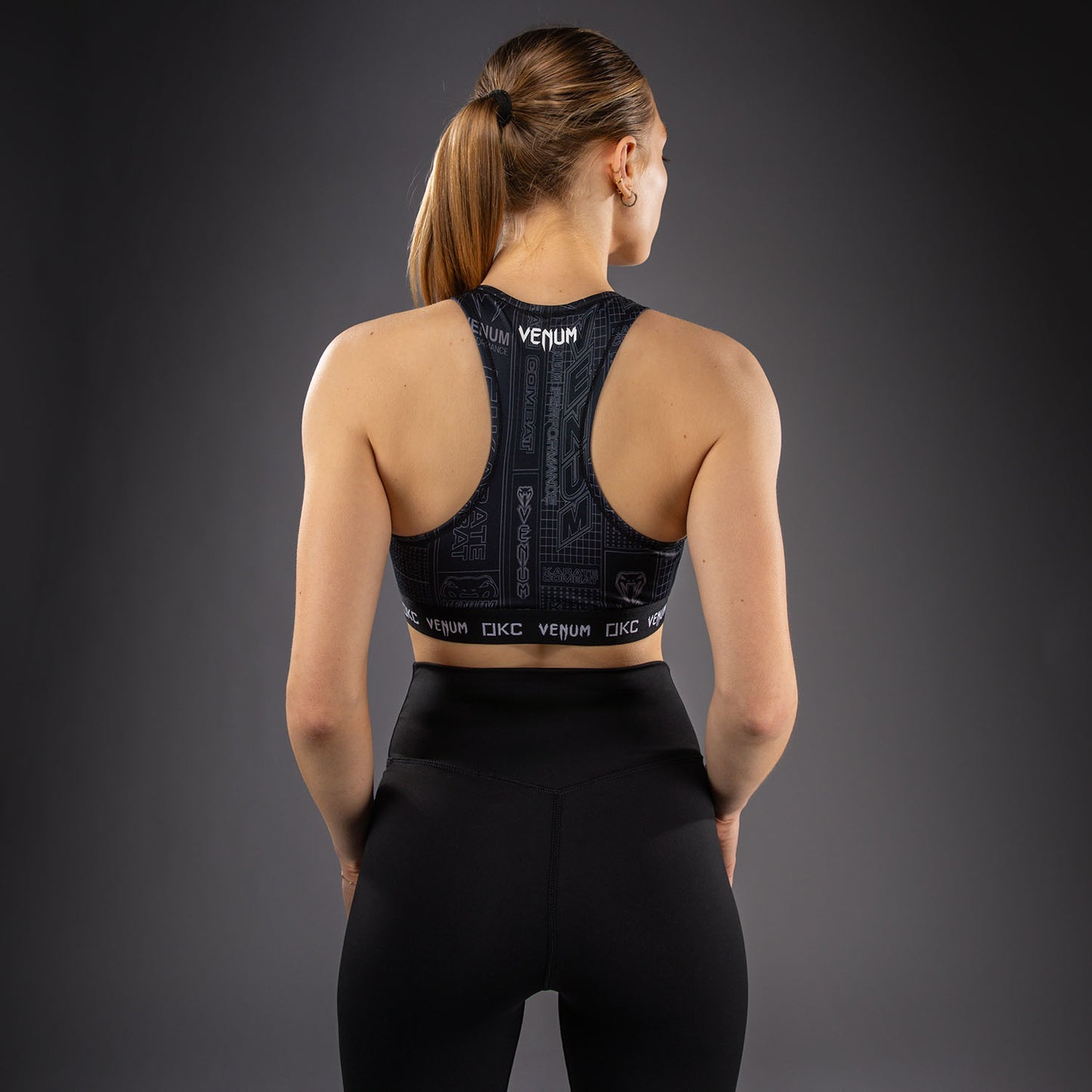 Karate Combat by Venum Sujetador Deportivo – Negro/Gris