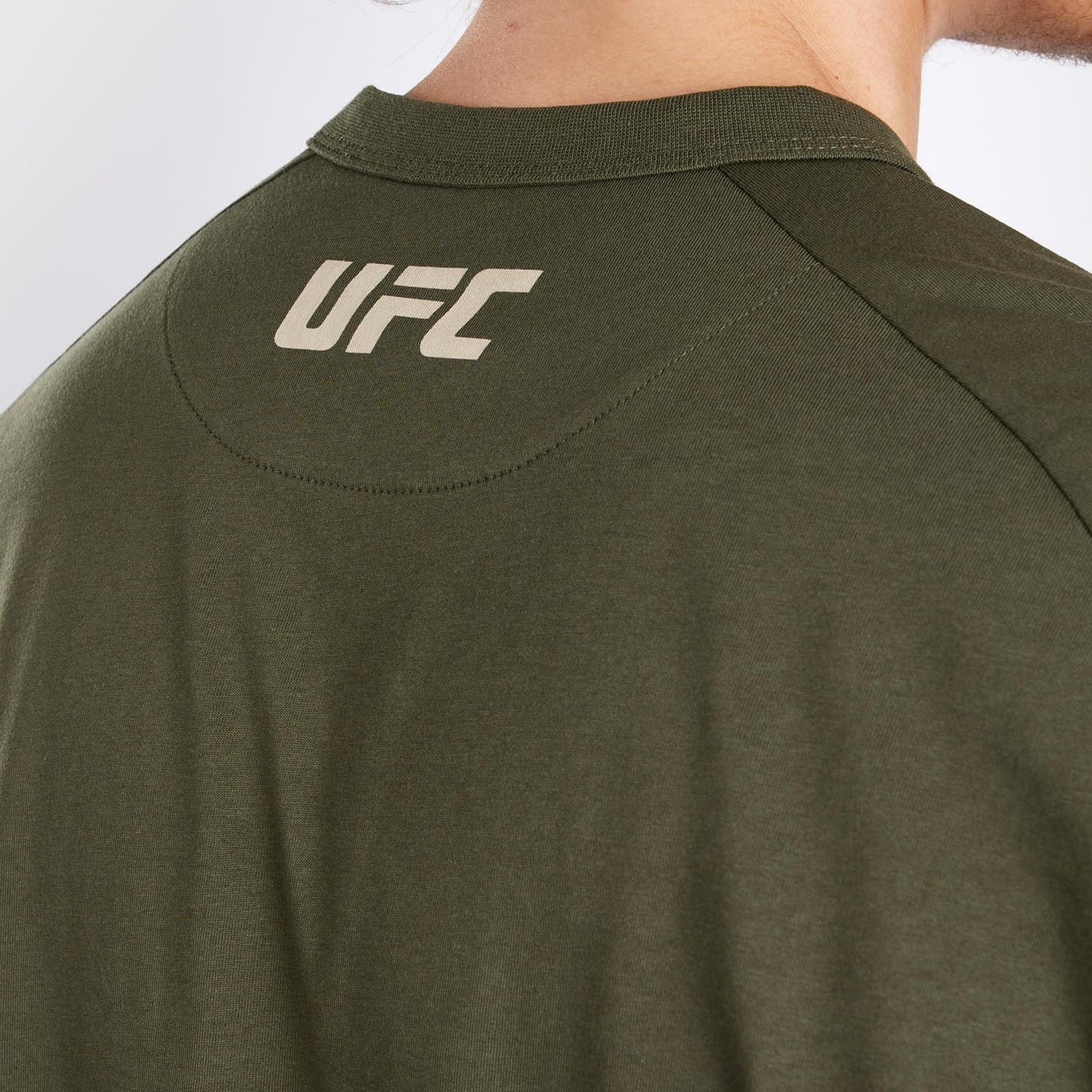 UFC Adrenaline by Venum Fight Week Camiseta de manga larga para Hombre - Caqui